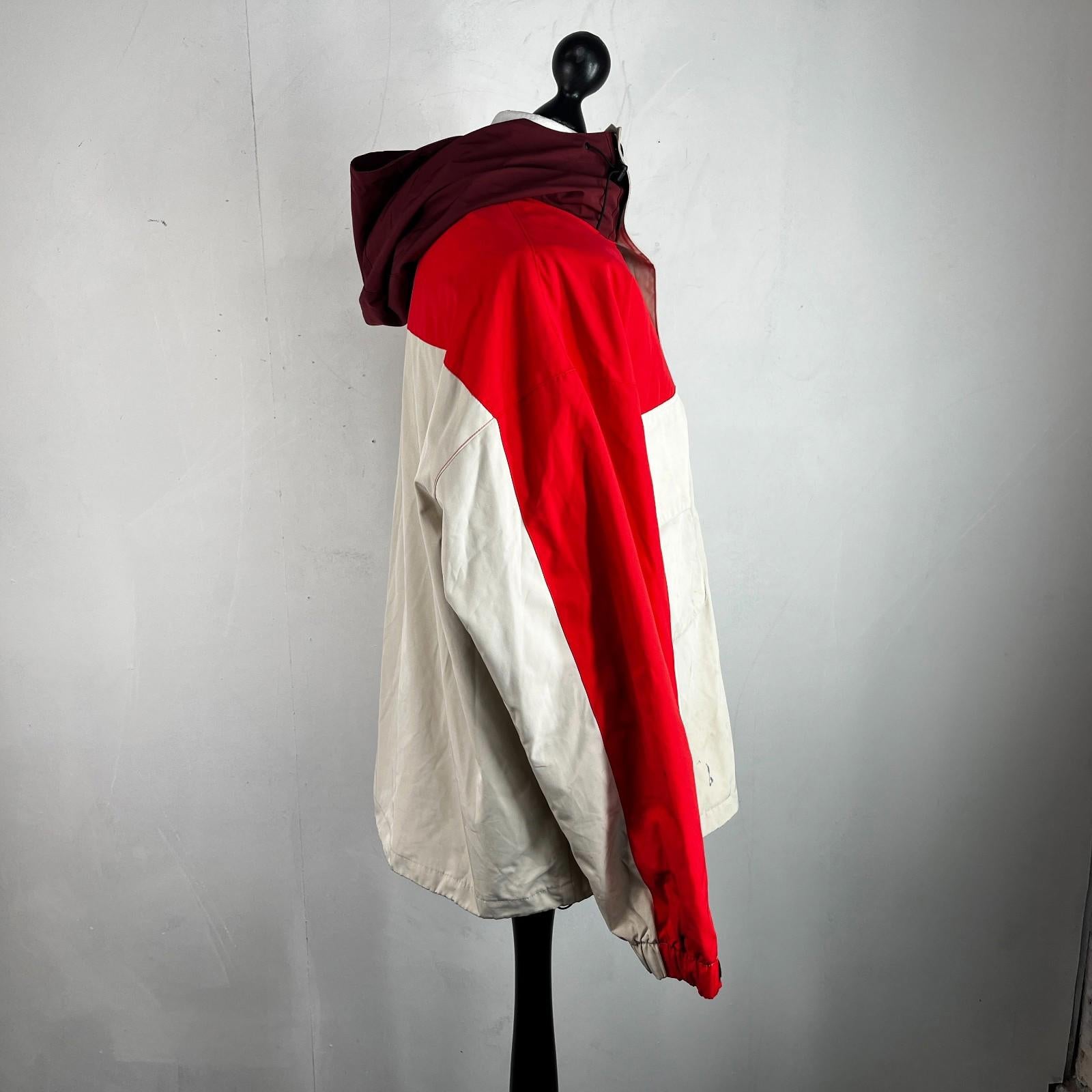 Levi's Waterproof Windbreaker Jacket Coat Mens size M Oversized Beige/Red Hooded