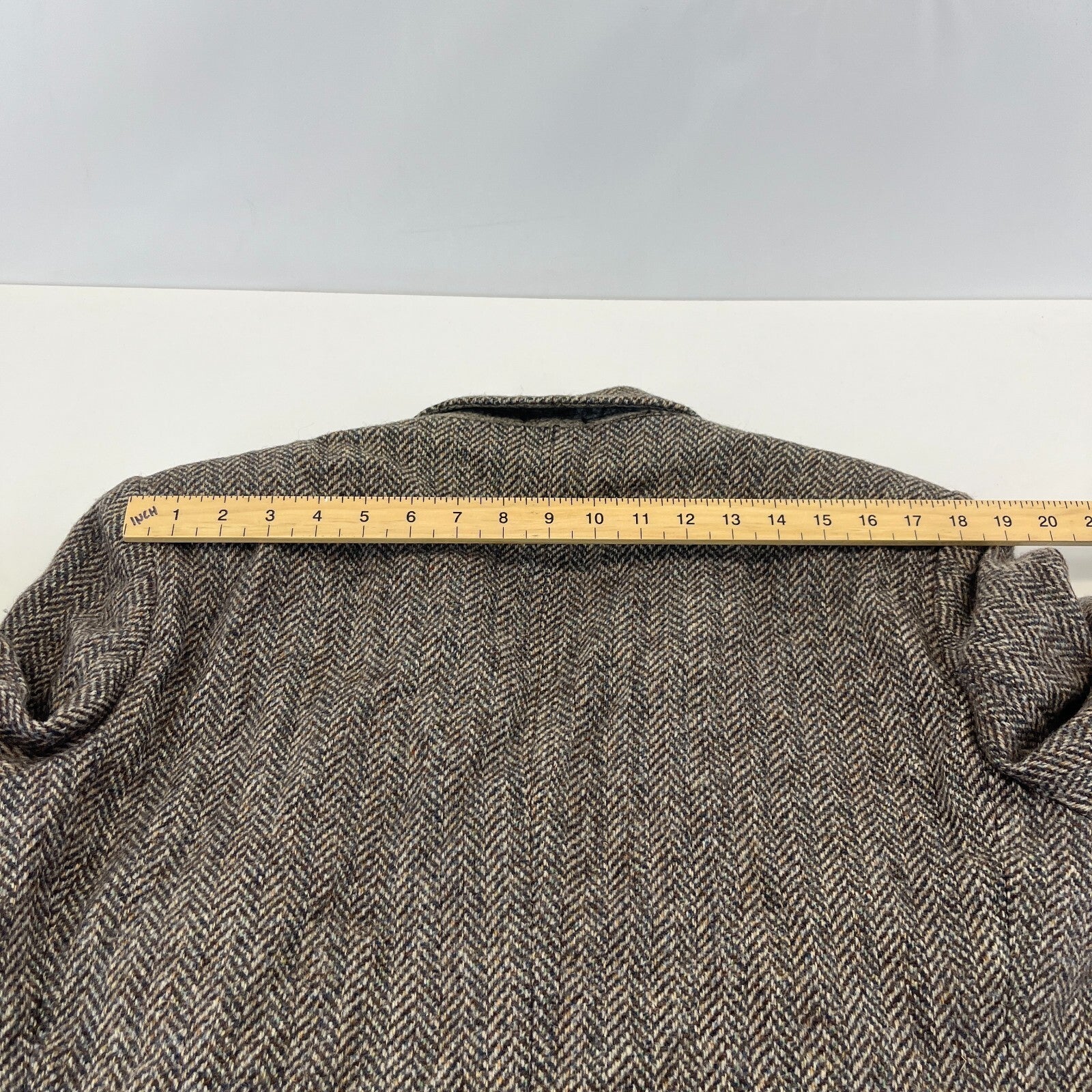Crombie Men's Brown Herringbone Pure Wool Blazer size Medium