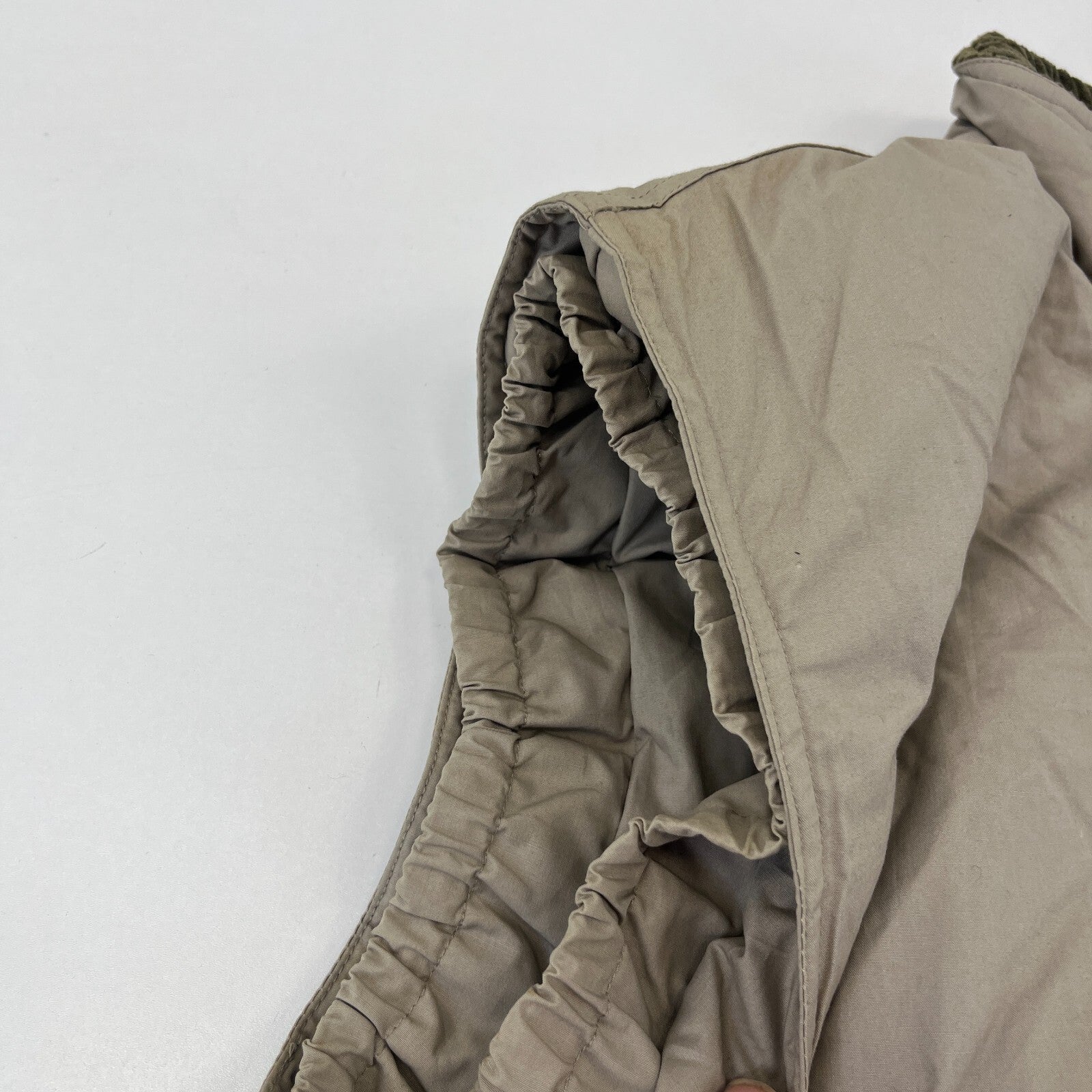 St John’s Bay Men’s Fishing Body Warmer Gilet Vest in Beige size Medium