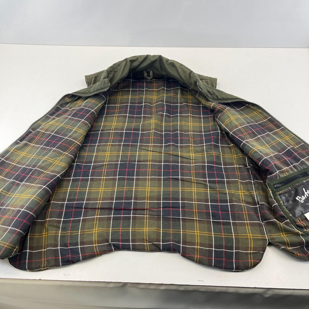 Barbour D922 Men’s Quilted Gilet size Large Green & Tartan Waistcoat England UK