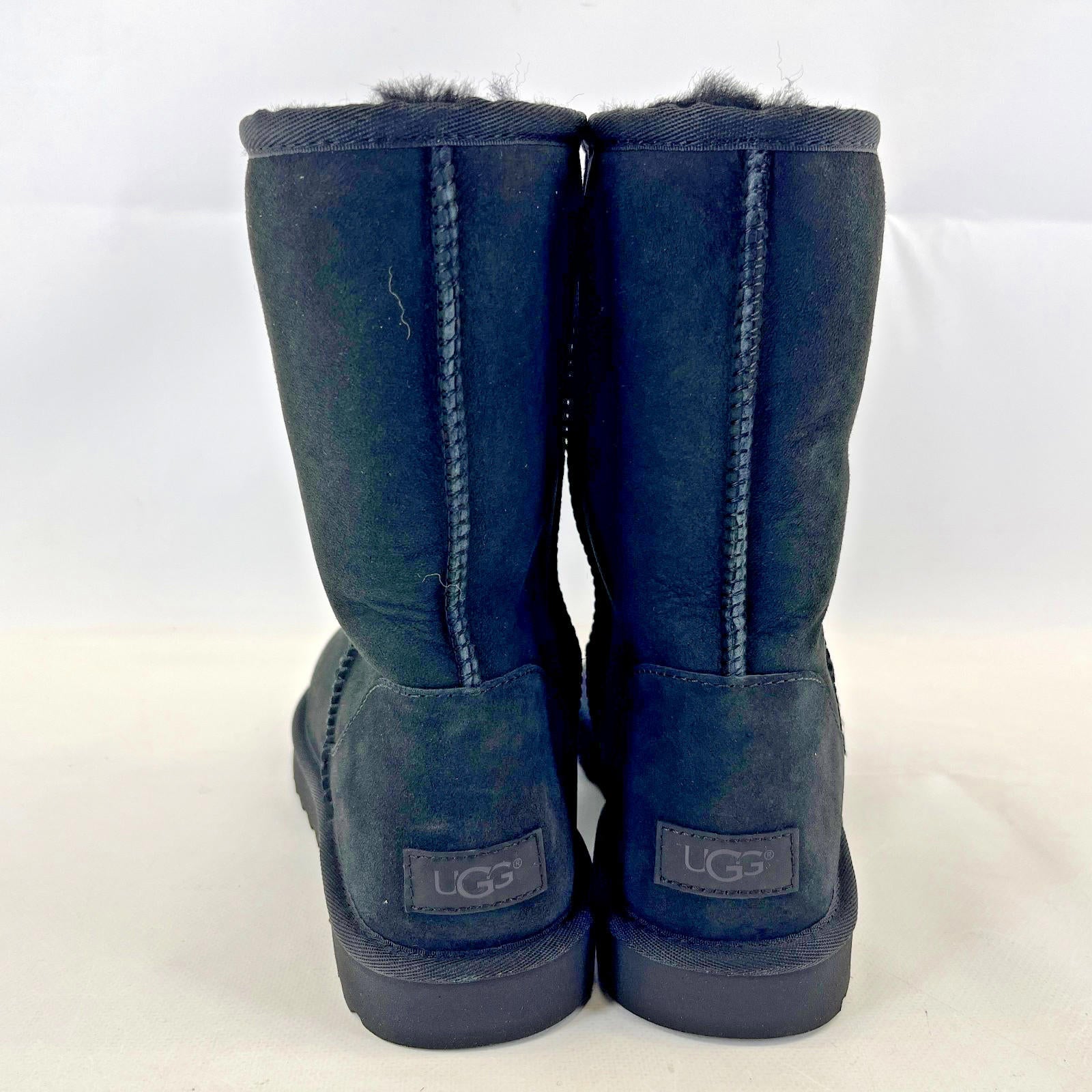 Genuine UGG Classic Short II Boots in Black UK Adult 10.5 Fleece Lined - New