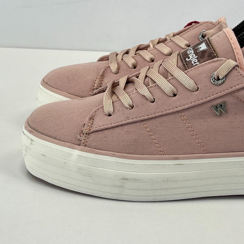 Wrangler Memory Foam Trainers in Pastel Pink UK size 65 / EU 38