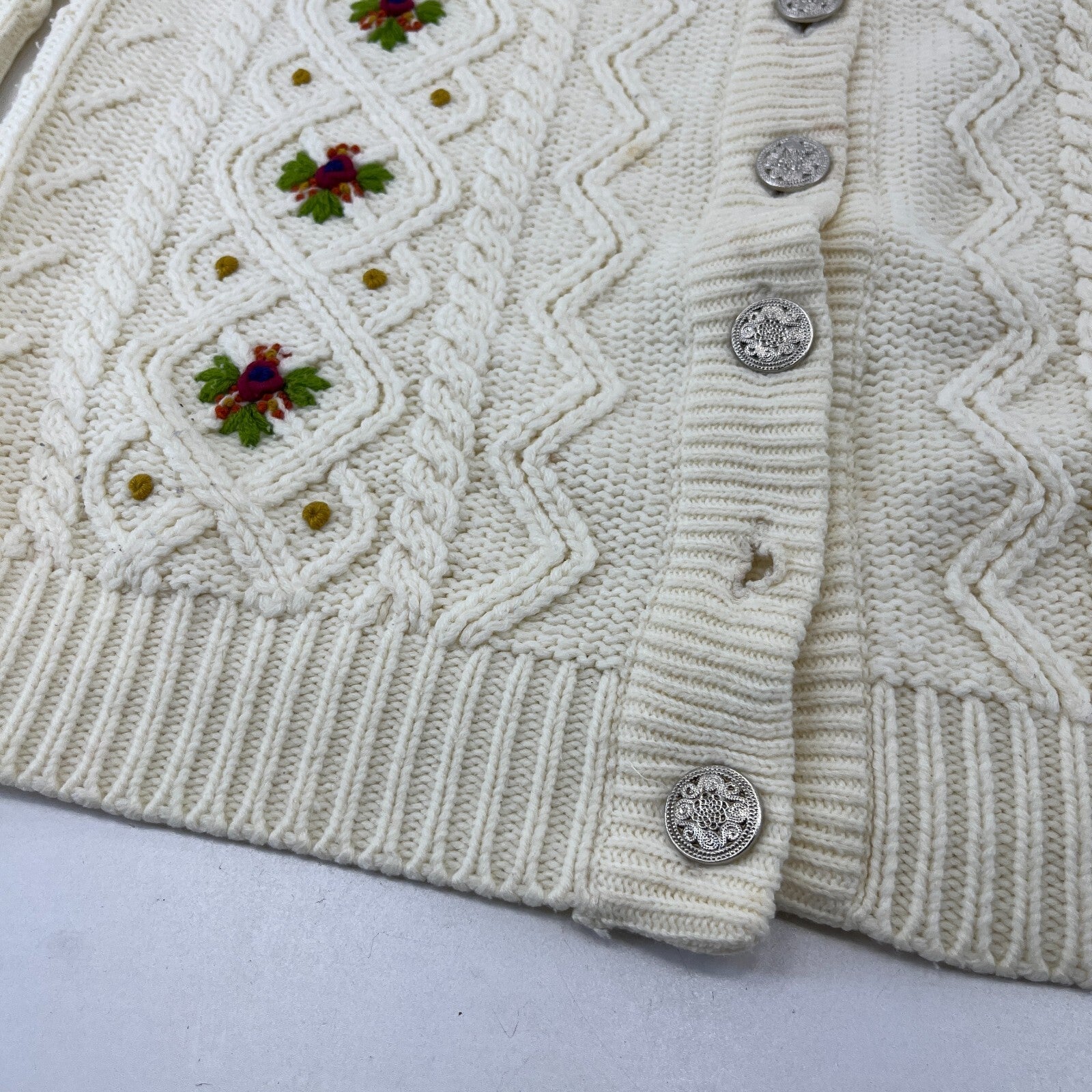 Avant Garde Cream & Floral Pattern Cardigan Cable Knit size XL - See Details