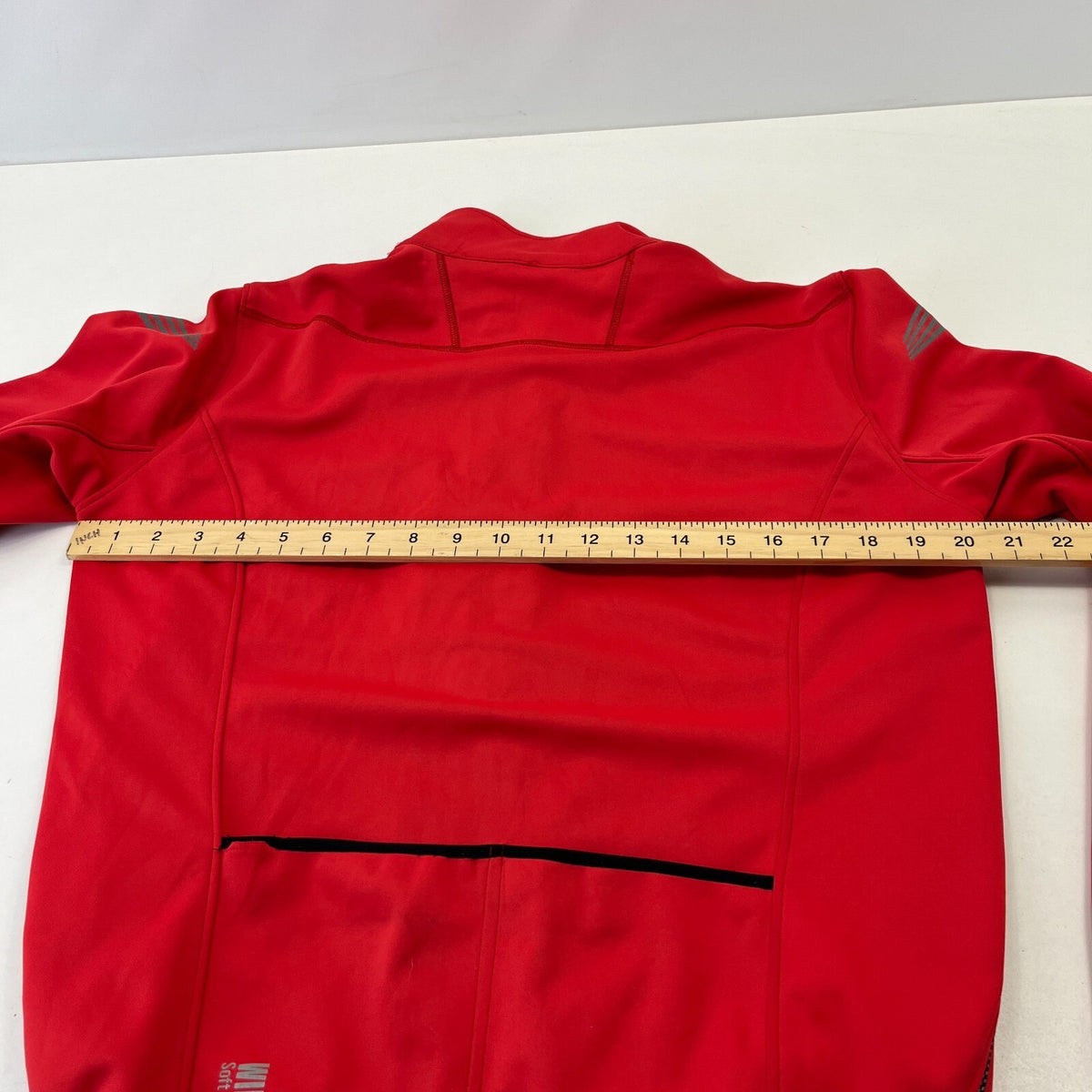 Gore Windstopper Softshell Cycling Jacket in Red size M
