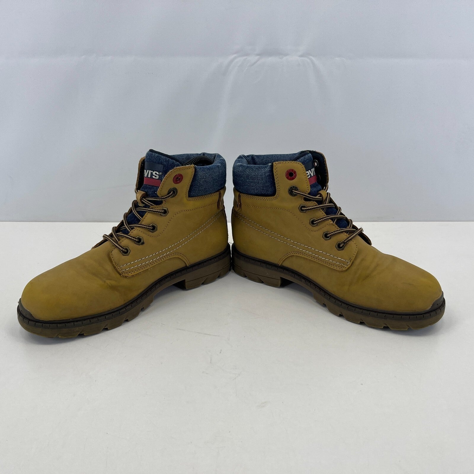 Levis Women’s Tan Leather Boots Lace-up Wheat Brown Chukka Red Tab  size UK 4