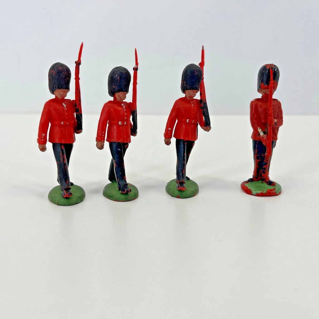 Lot of 4 British Guards Figures by Britains Herald 1:32 Shoulder Arms