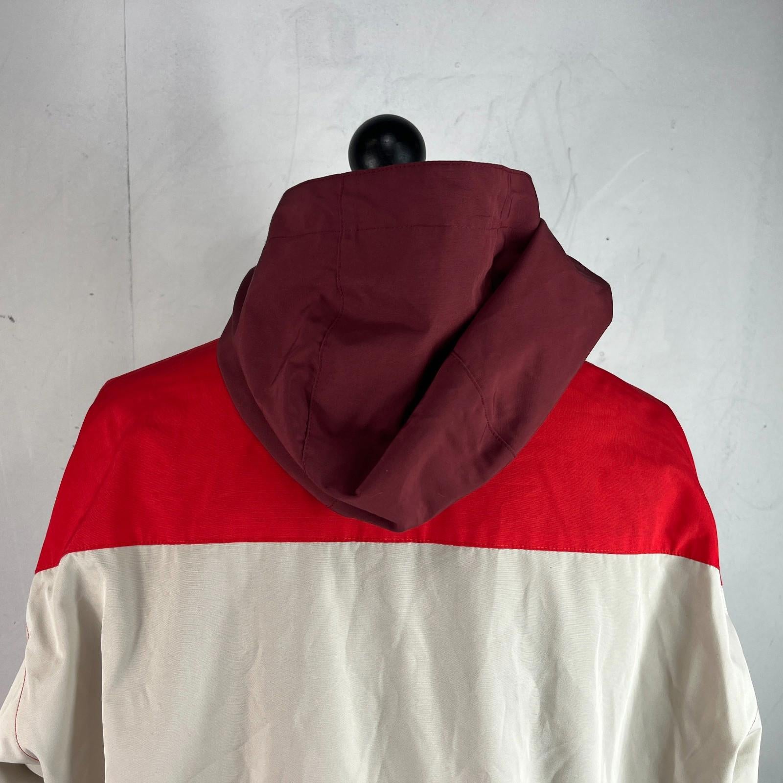 Levi's Waterproof Windbreaker Jacket Coat Mens size M Oversized Beige/Red Hooded