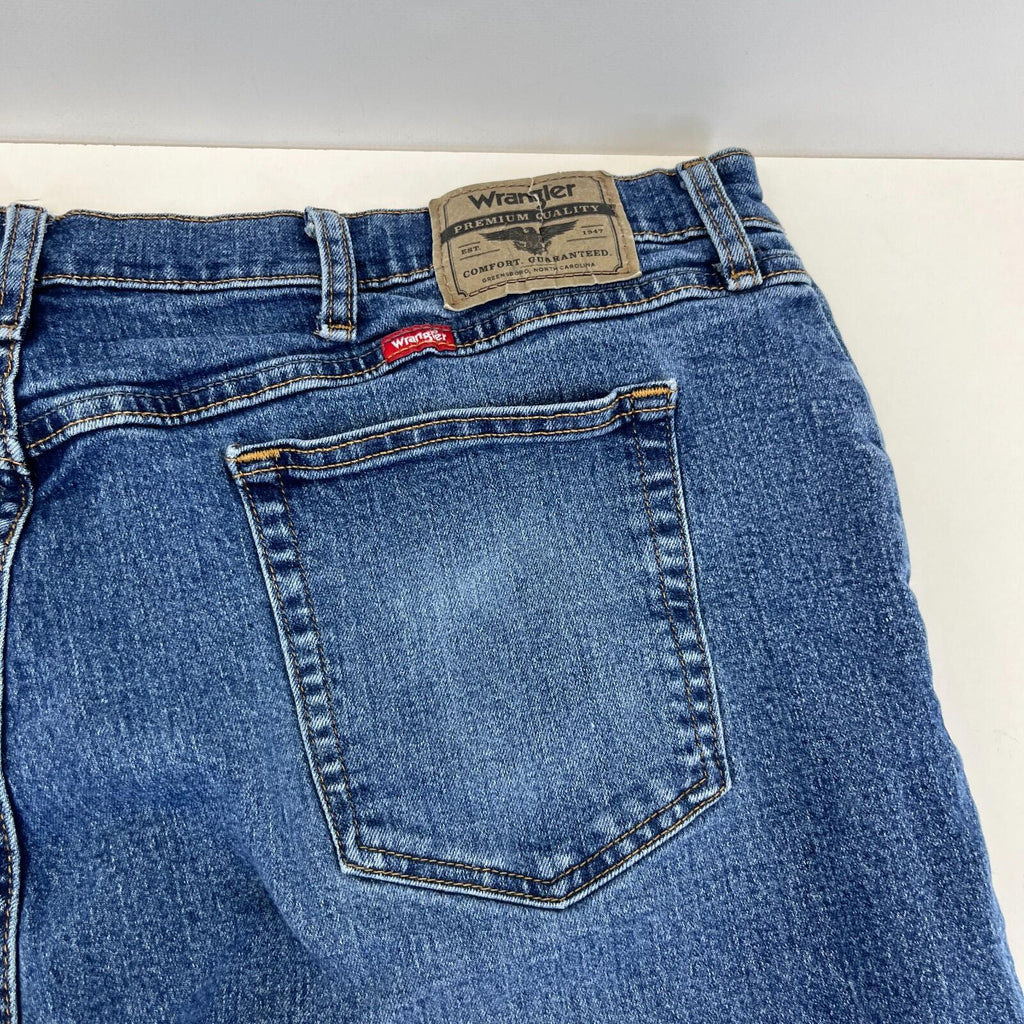 Wrangler Men's Blue Straight Leg Stretch Denim Jeans W42" L30"