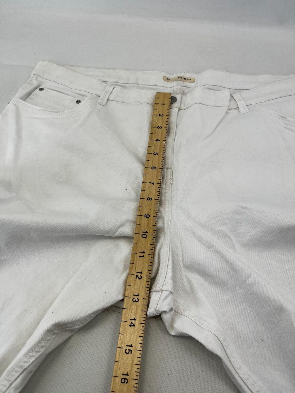 Nutmeg Skinny Tapered Jeans in White UK Women's size 22 - NWOT