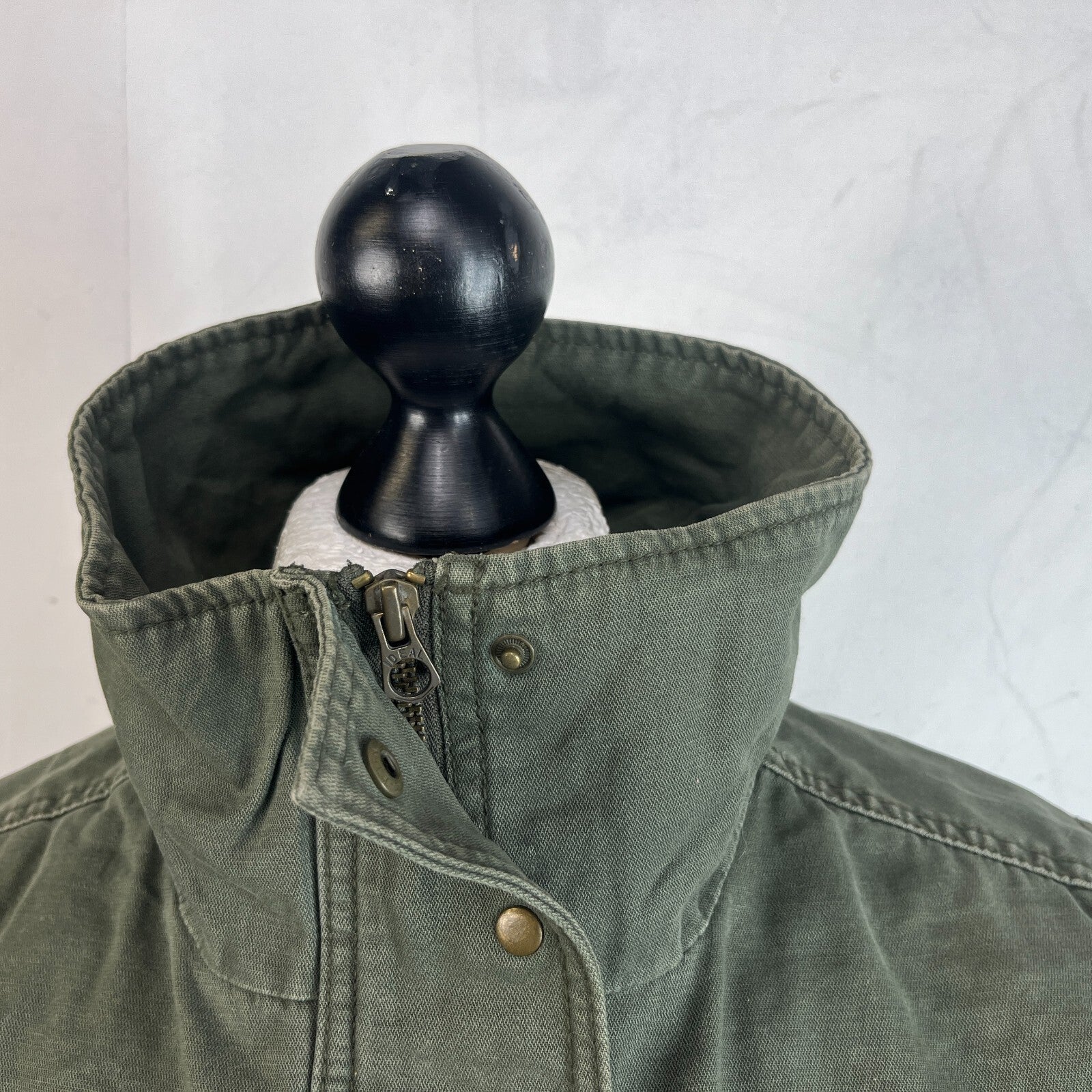 Old Navy Womens Khaki Green Parka Vintage Insulated Scooter Jacket size Medium