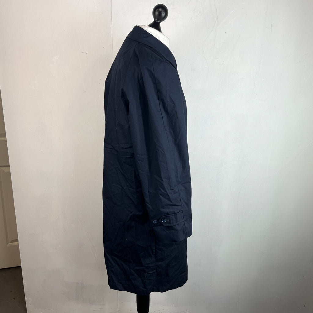Vintage Men's Trench Coat in Navy Blue with Removable Liner size 40R Raincoat