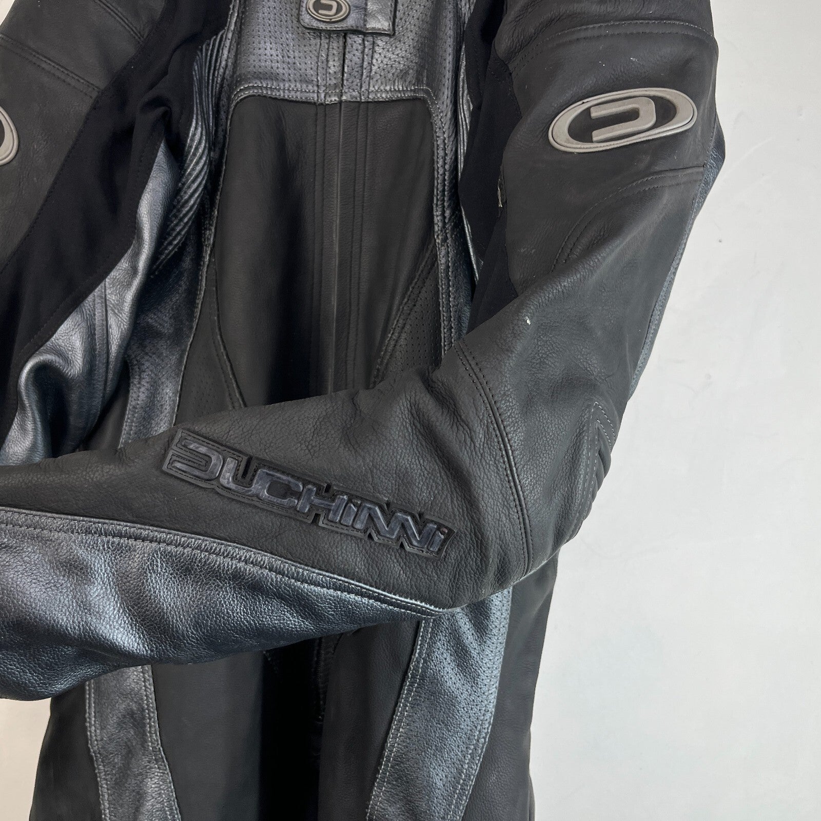 Duchinni 1 Piece Leather Suit with Hump Men's UK 40 EU 50 Black & Gunmetal Grey