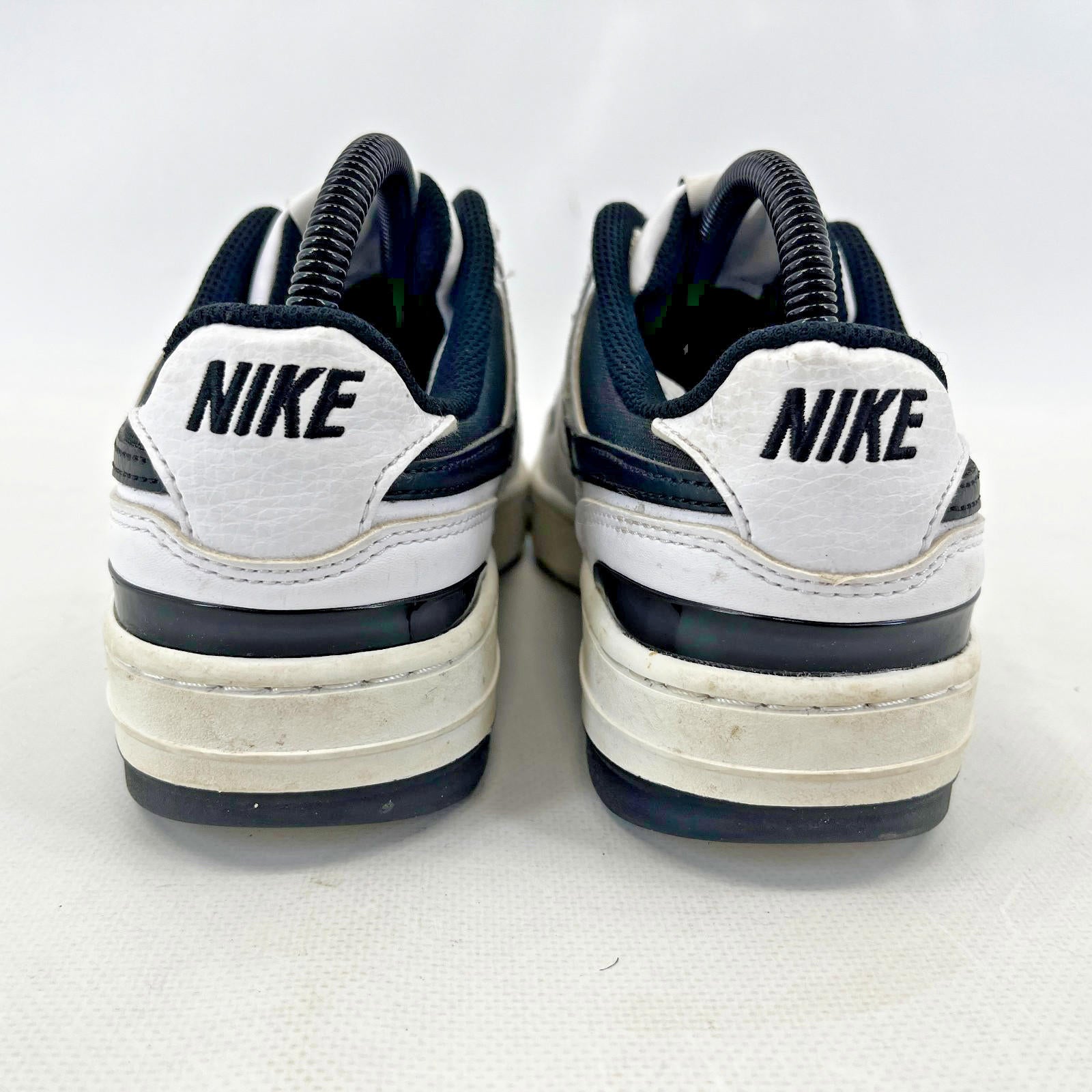 Nike Gamma Force Women’s Leather Trainers Shoes White/Black size UK 5.5 EU 39