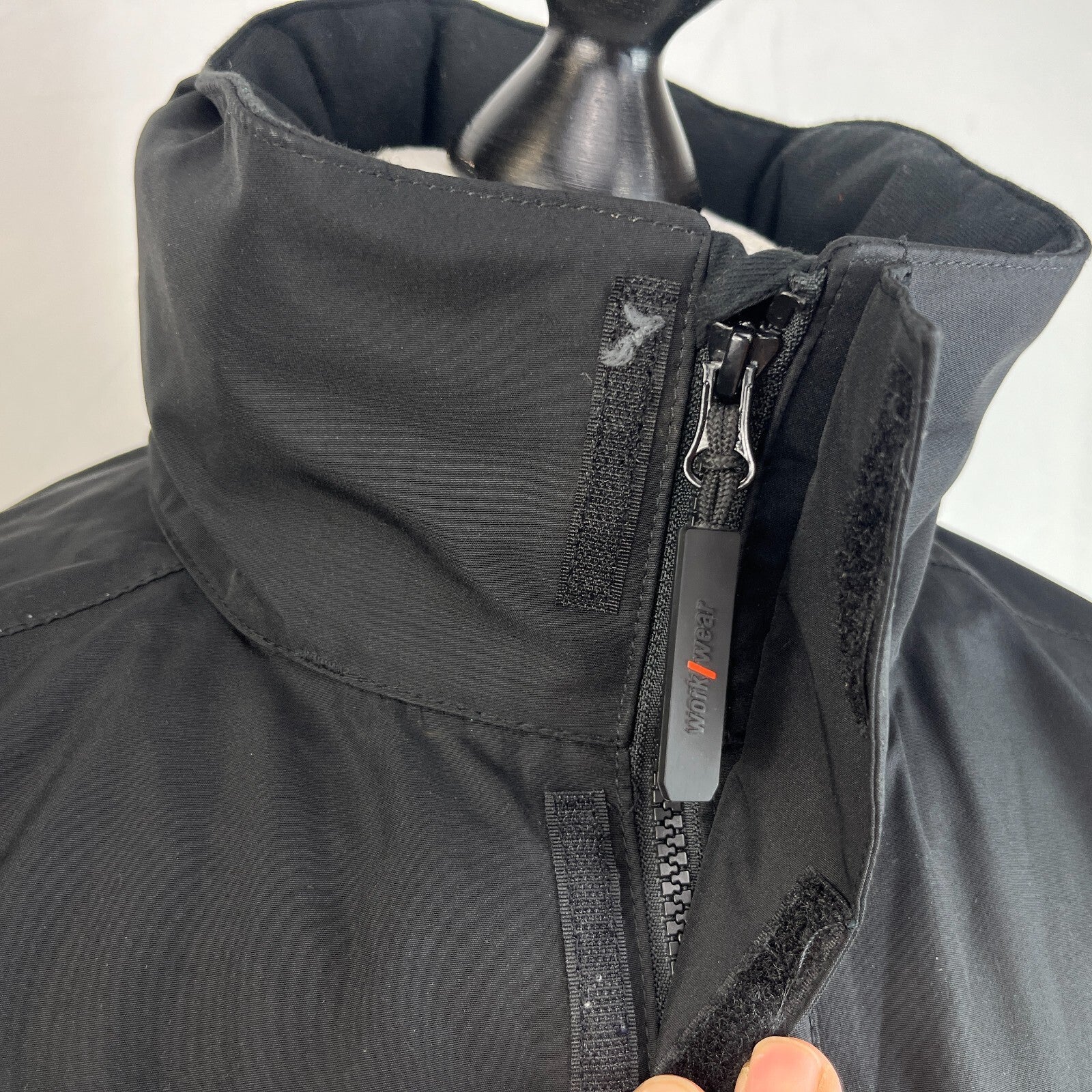Helly Hansen Helly Tech Workwear Hooded Waterproof Jacket in Black size XL