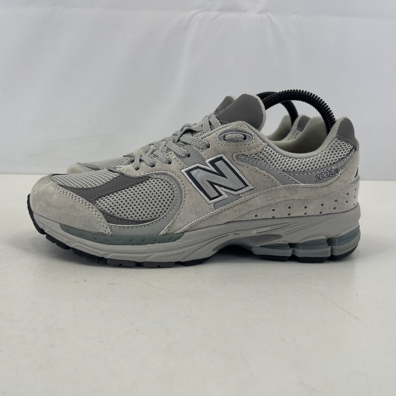 New Balance 2002R Trainers Grey Suede Leather & Mesh size UK 6.5 EU 40