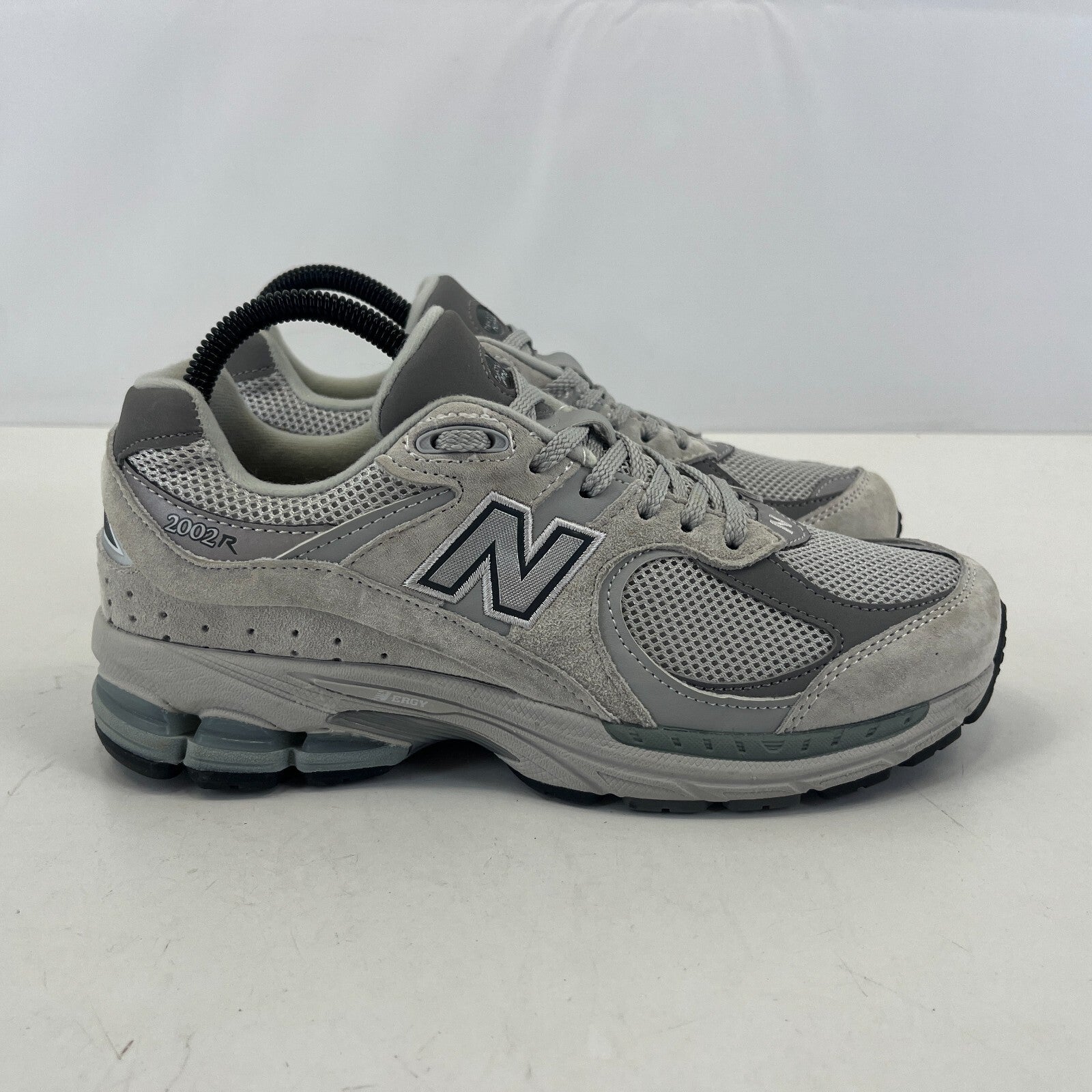 New Balance 2002R Trainers Grey Suede Leather & Mesh size UK 6.5 EU 40