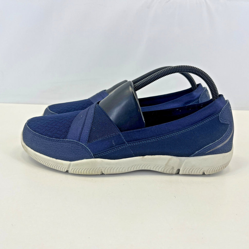 Skechers Women's Slip On Trainers Navy Blue size UK 7 EU 40