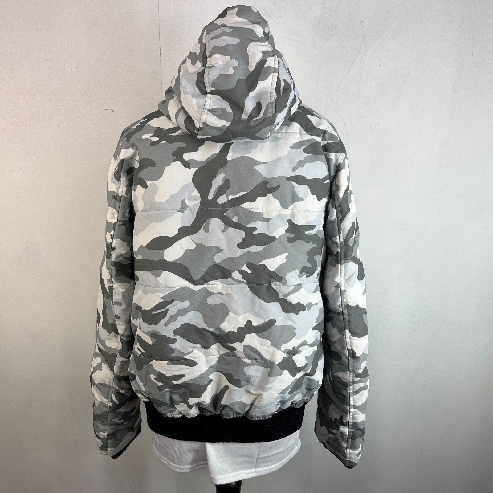 Tommy Hilfiger Camo Hooded Bomber Jacket size M Coat Grey White Water Resistant