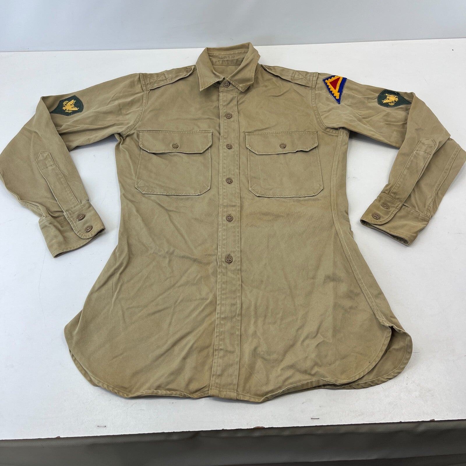 Vintage American Army Military Long Sleeve Shirt with Badges Khaki Brown size M