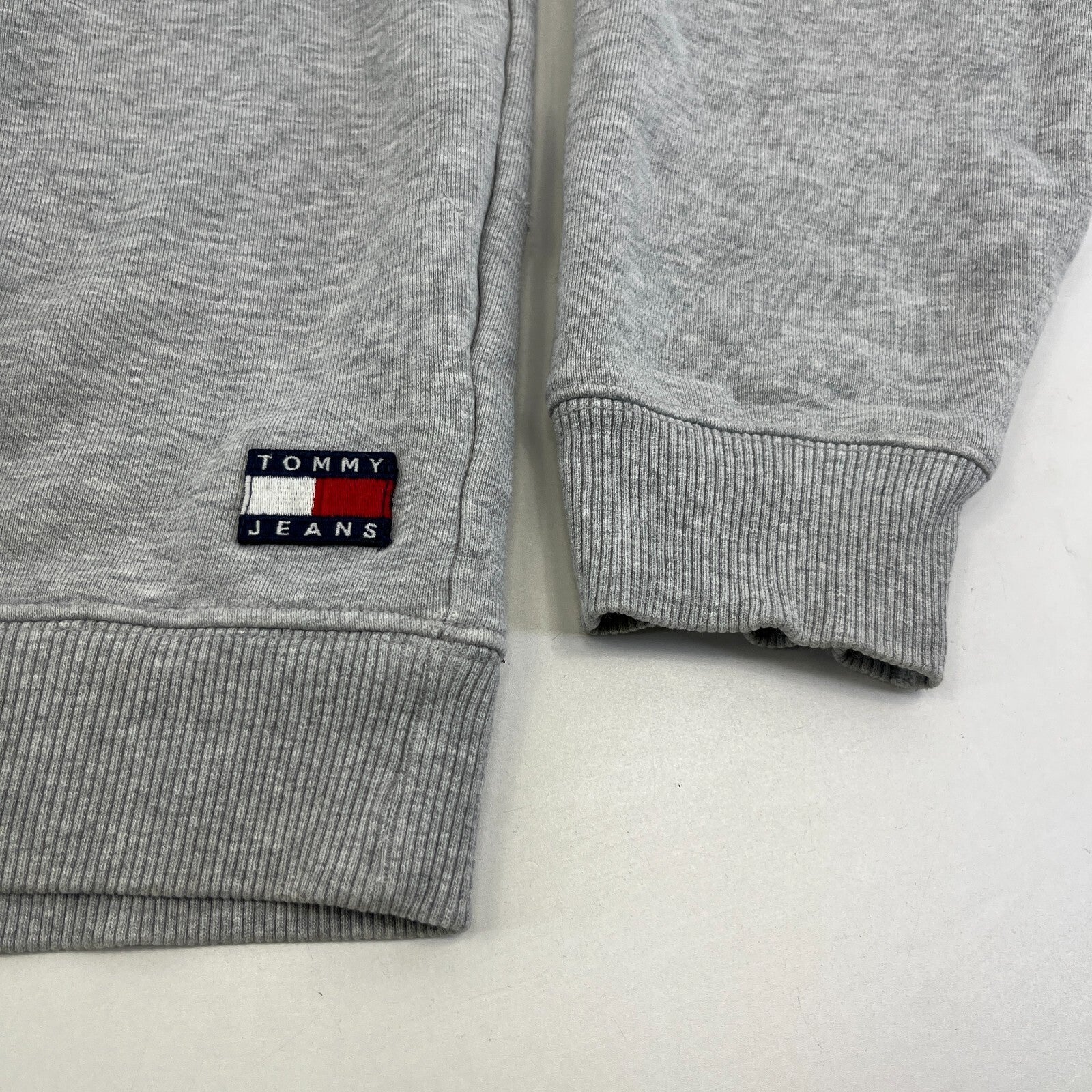 Tommy Jeans Men's Reverse Weave Sweatshirt in Grey Crew Neck size Medium