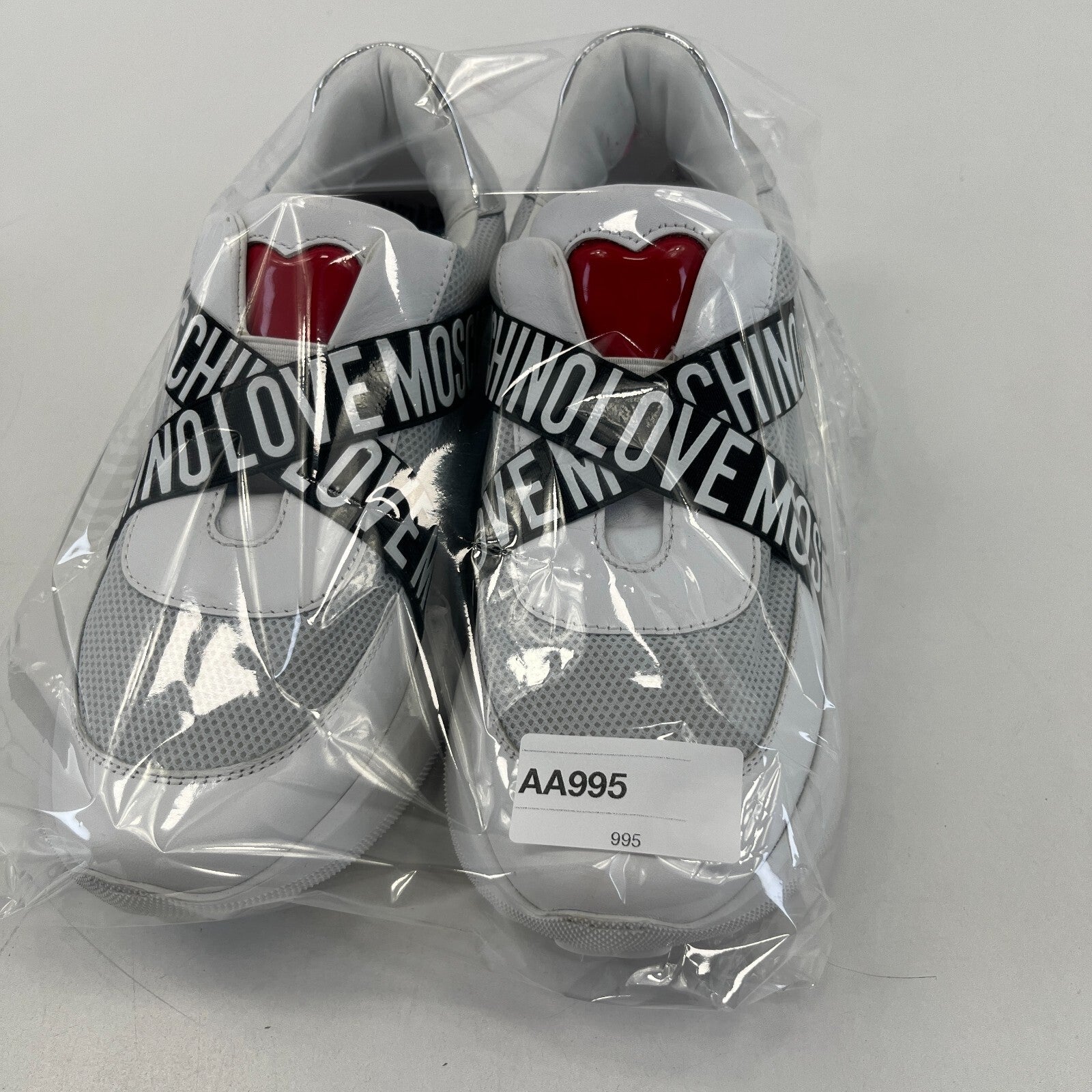 Love Moschino Heart Trainers size UK 5 EU 3 Women Low Top Slip On White Sneakers