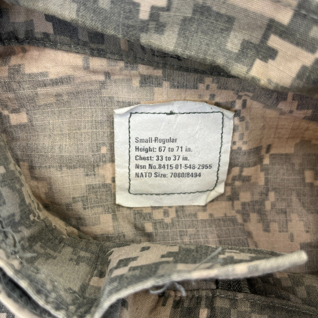 US Army Surplus Issue Digital Jacket Camo Combat Uniform size Small-Regular