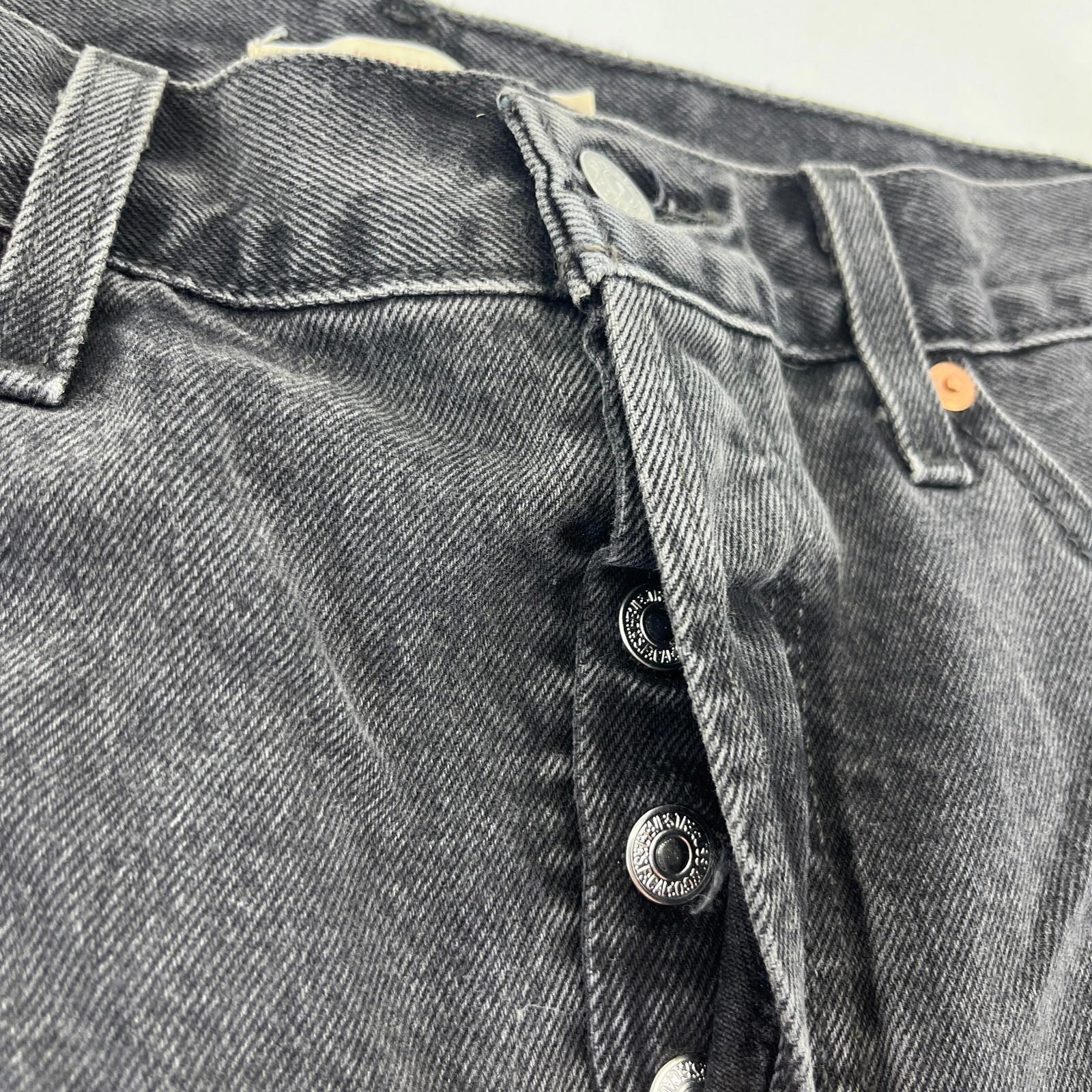 Levi’s Icon Denim Mini Skirt Size 29 Distressed Black