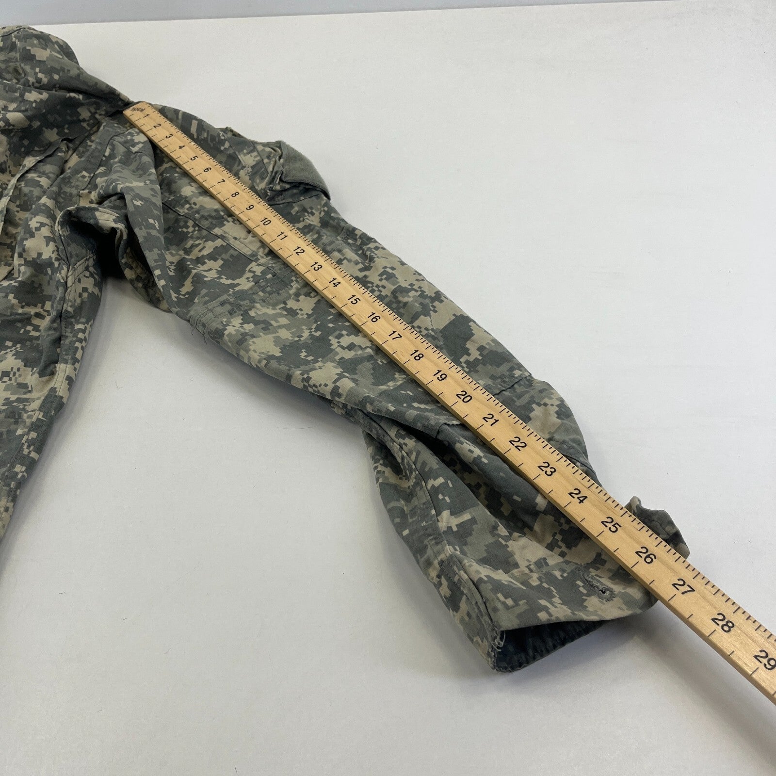 US Army Issue Digital Jacket Camo Combat Uniform Surplus US size XL-Regular