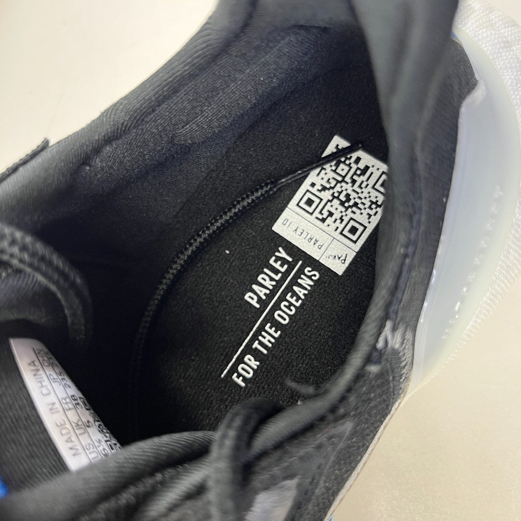Adidas Womens Ultraboost 22 Parley Trainers in Black & White size UK 5 EU 38