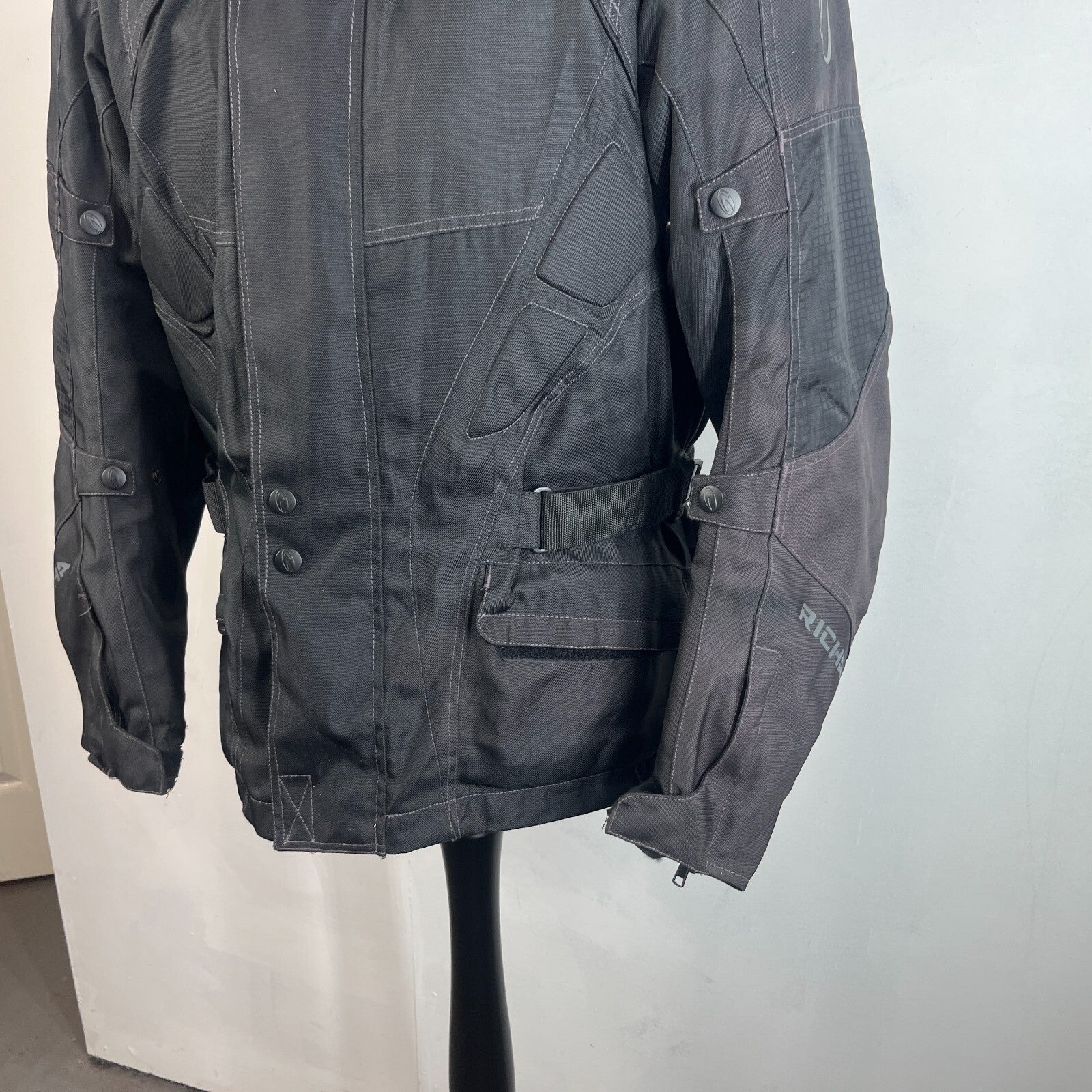 Richa Black Touring Motorcycle Jacket Zip-up Armour & Liner size Large
