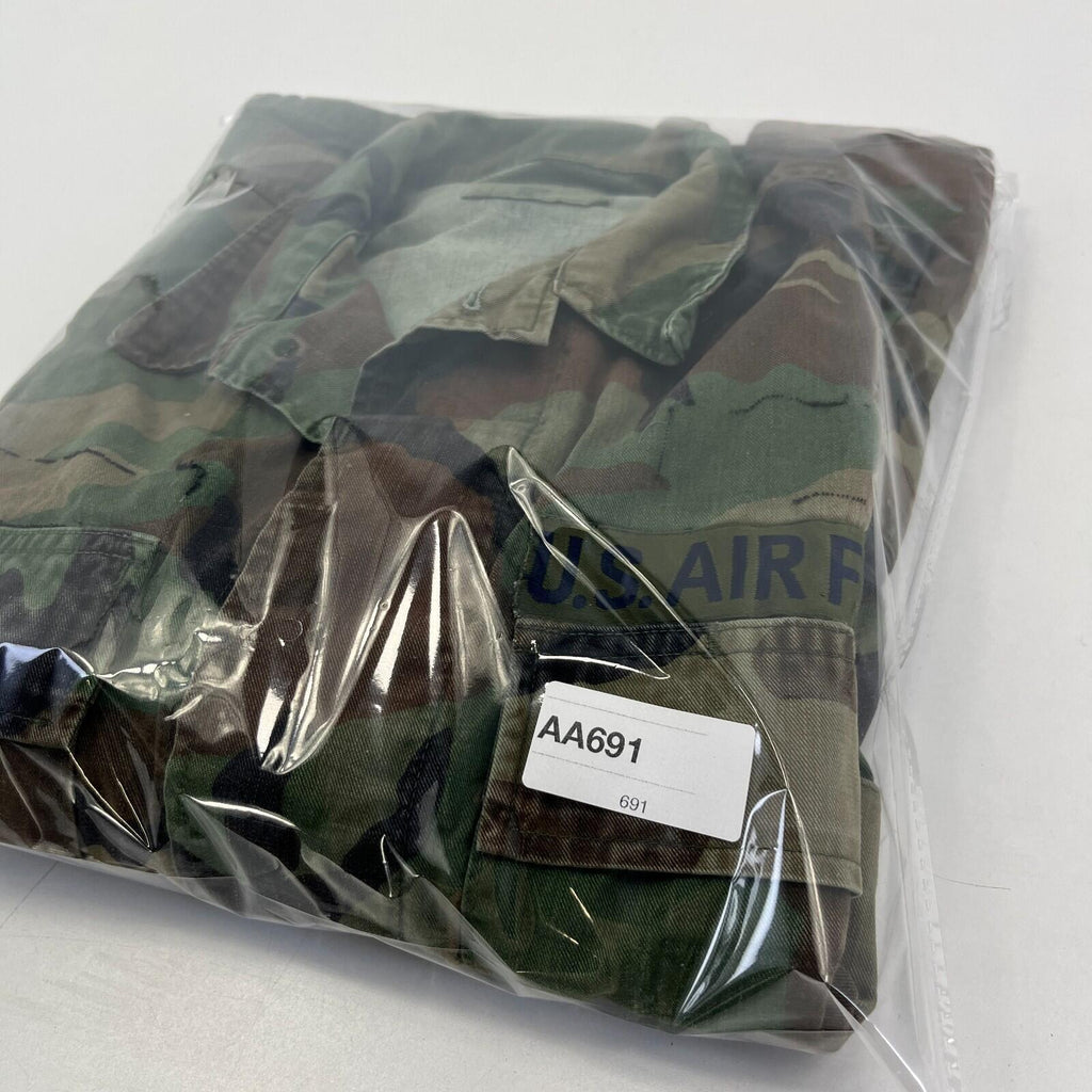 Vtg US Air Force Military Jacket Men's size Small-Short Green Camo Field Army