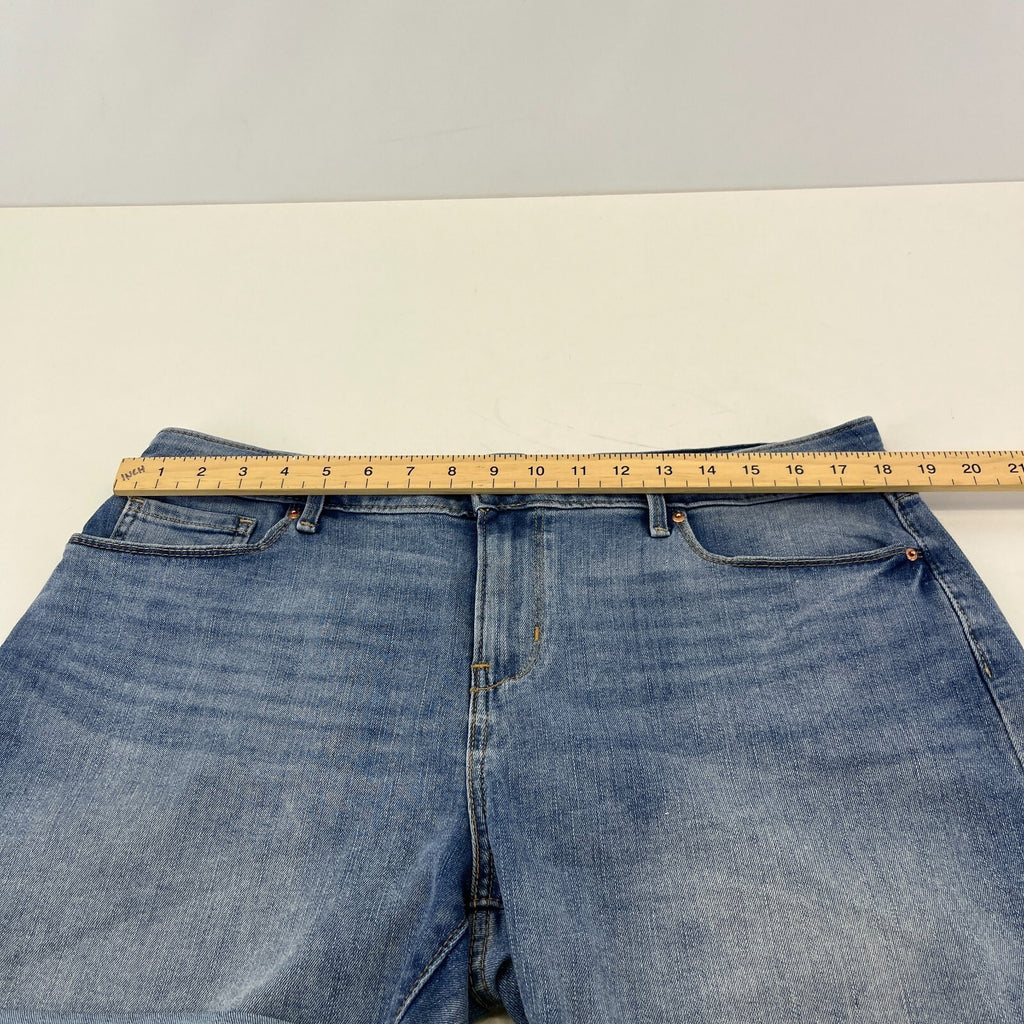 Signature Levi Strauss Co Mens Mid Blue Denim Shorts W32" Cotton Casual Fit