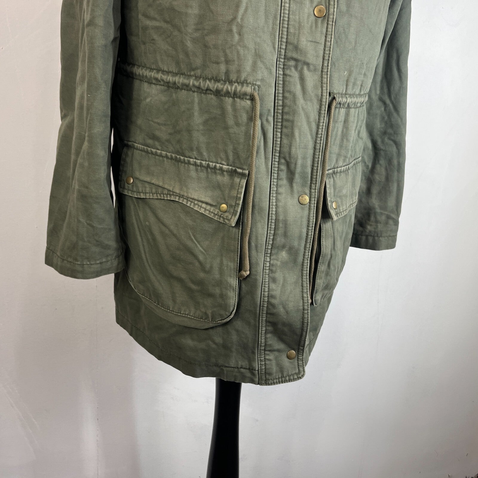 Old Navy Womens Khaki Green Parka Vintage Insulated Scooter Jacket size Medium
