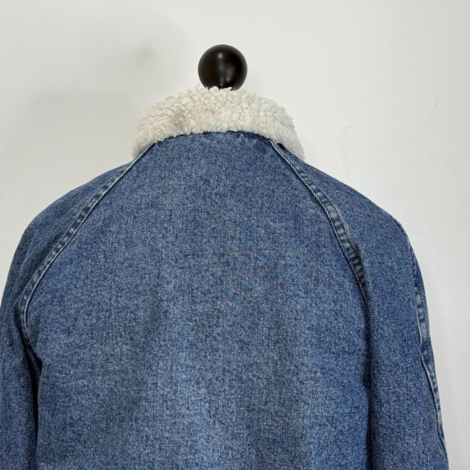Levi's Trucker Sherpa Lined Denim Jacket Men's US size S (fits like M Loose Fit)