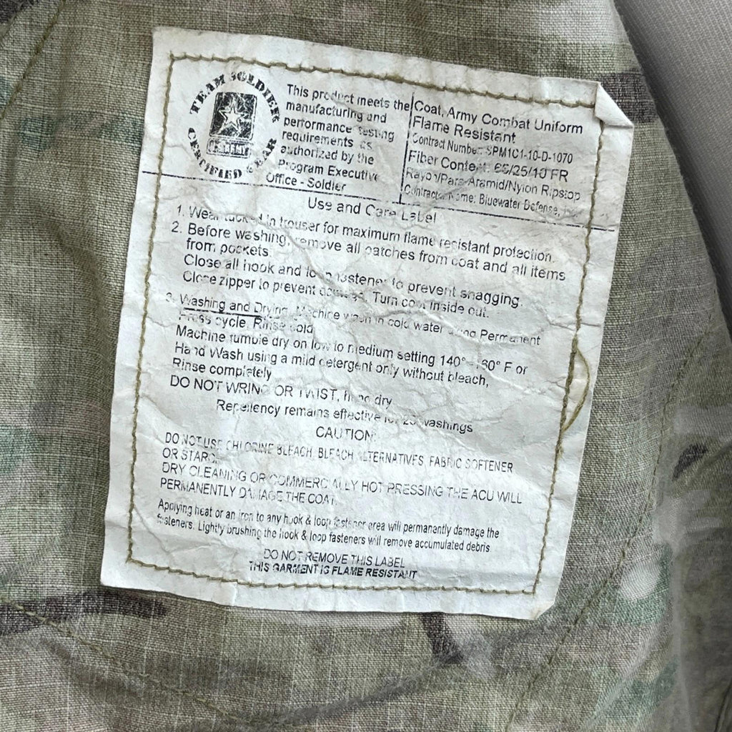 US Military OCP Scorpion Camouflage FRACU Combat Jacket size Medium Reg