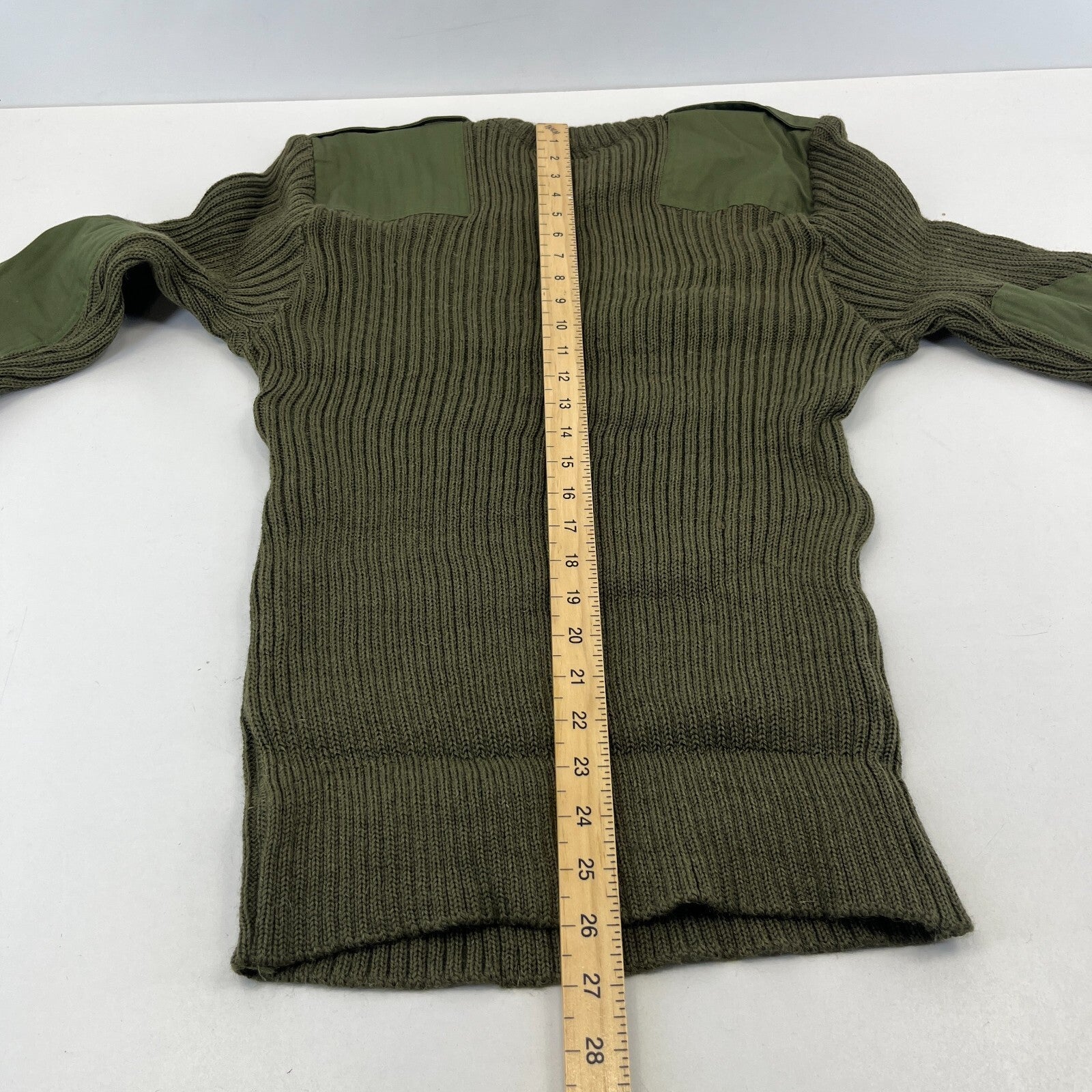 British Army Jersey Men's Heavy Olive Round Neck Jumper Jersey size 112cm