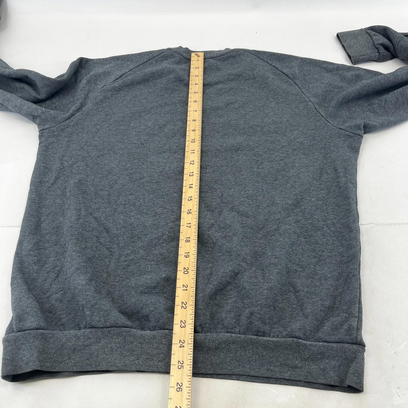 Adidas Round Neck Sweatshirt in Grey Men's size Medium