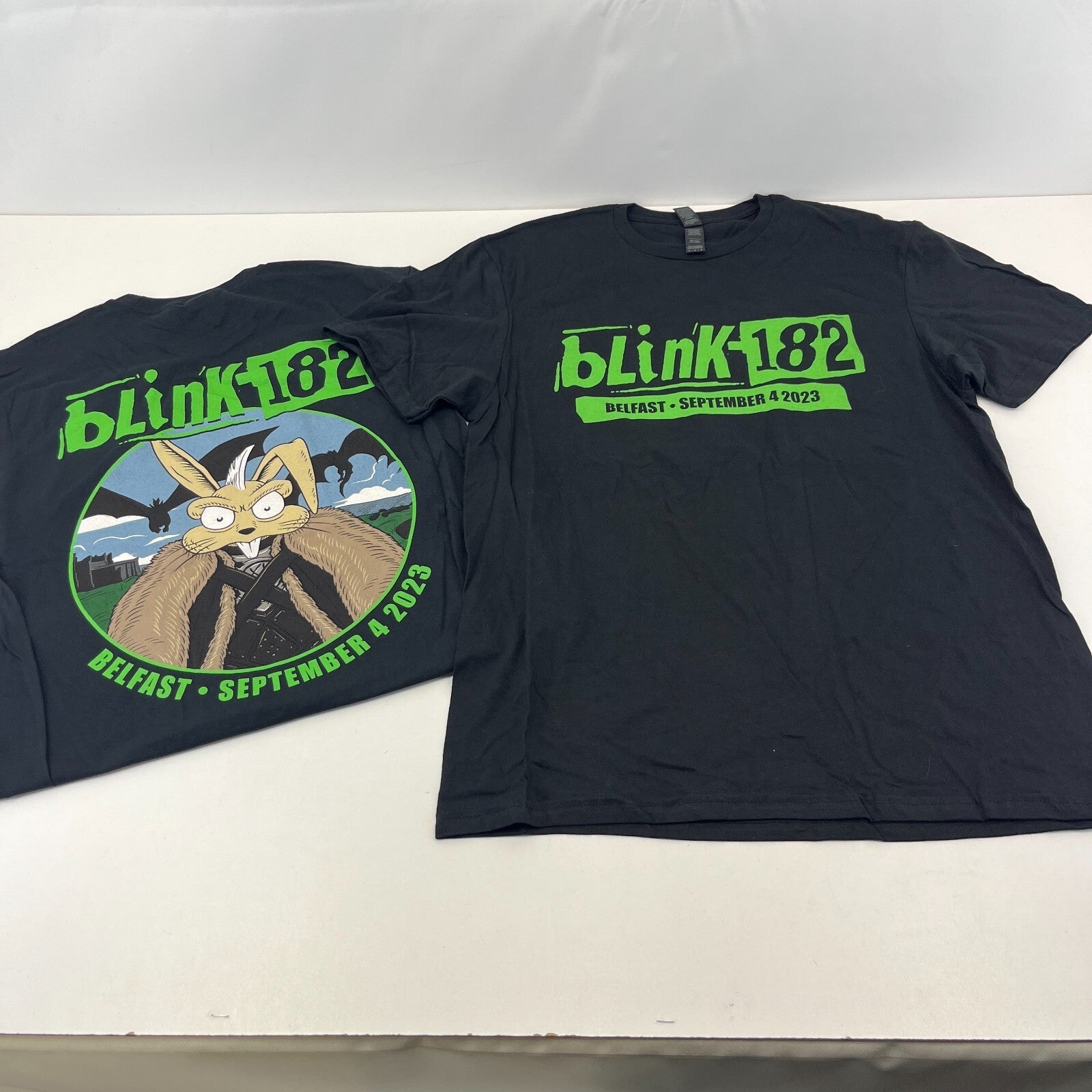 Blink 182 Belfast 2023 Tour T Shirt - Black & Green size Medium - NWOT