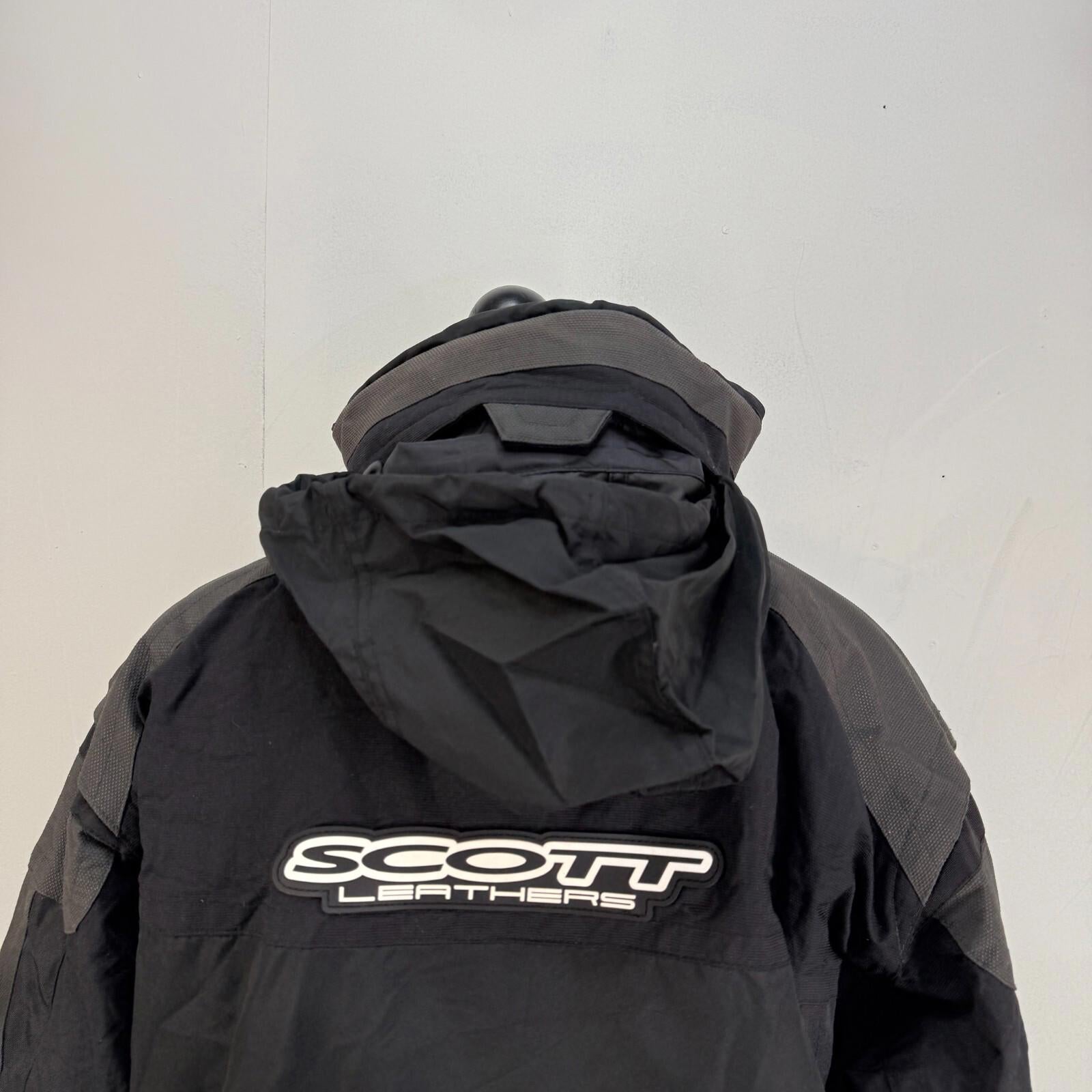 View From by M&S Ski Snowboarding Jacket in Black UK size XL