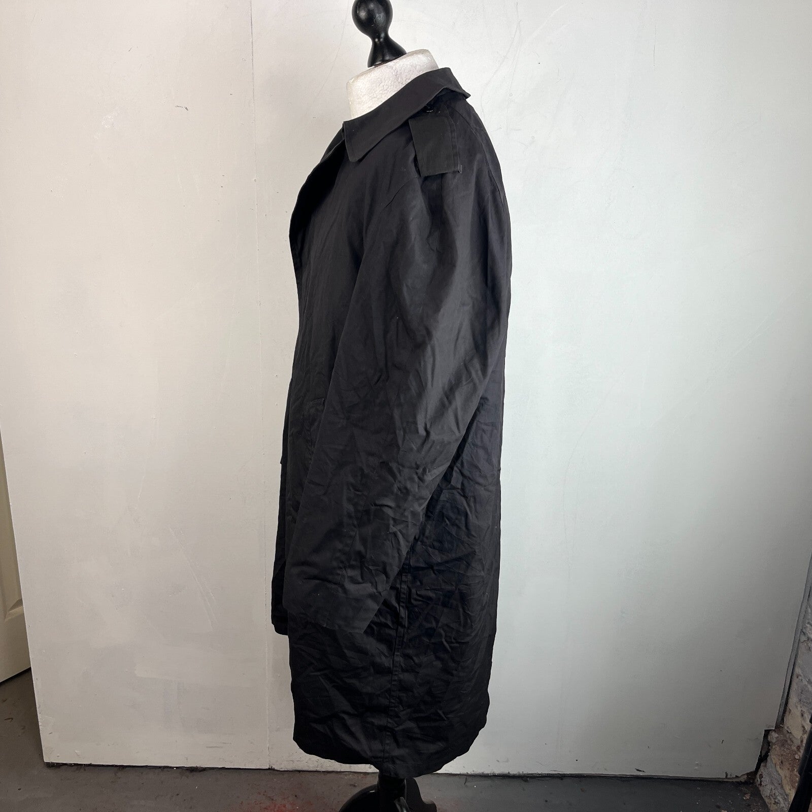 Genuine US Navy Black Trench Coat with Removable Liner size 44R Formal Military