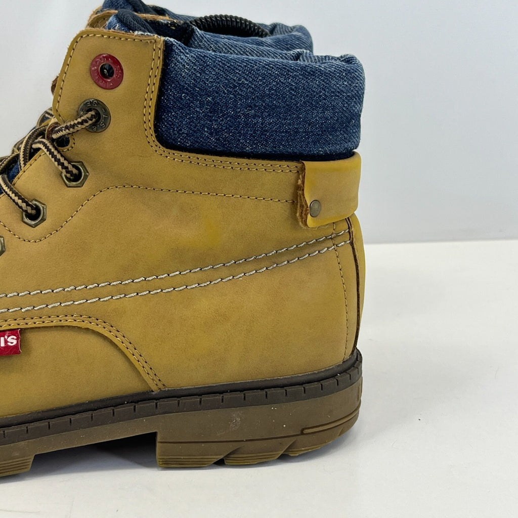 Levis Women’s Tan Leather Boots Lace-up Wheat Brown Chukka Red Tab  size UK 4