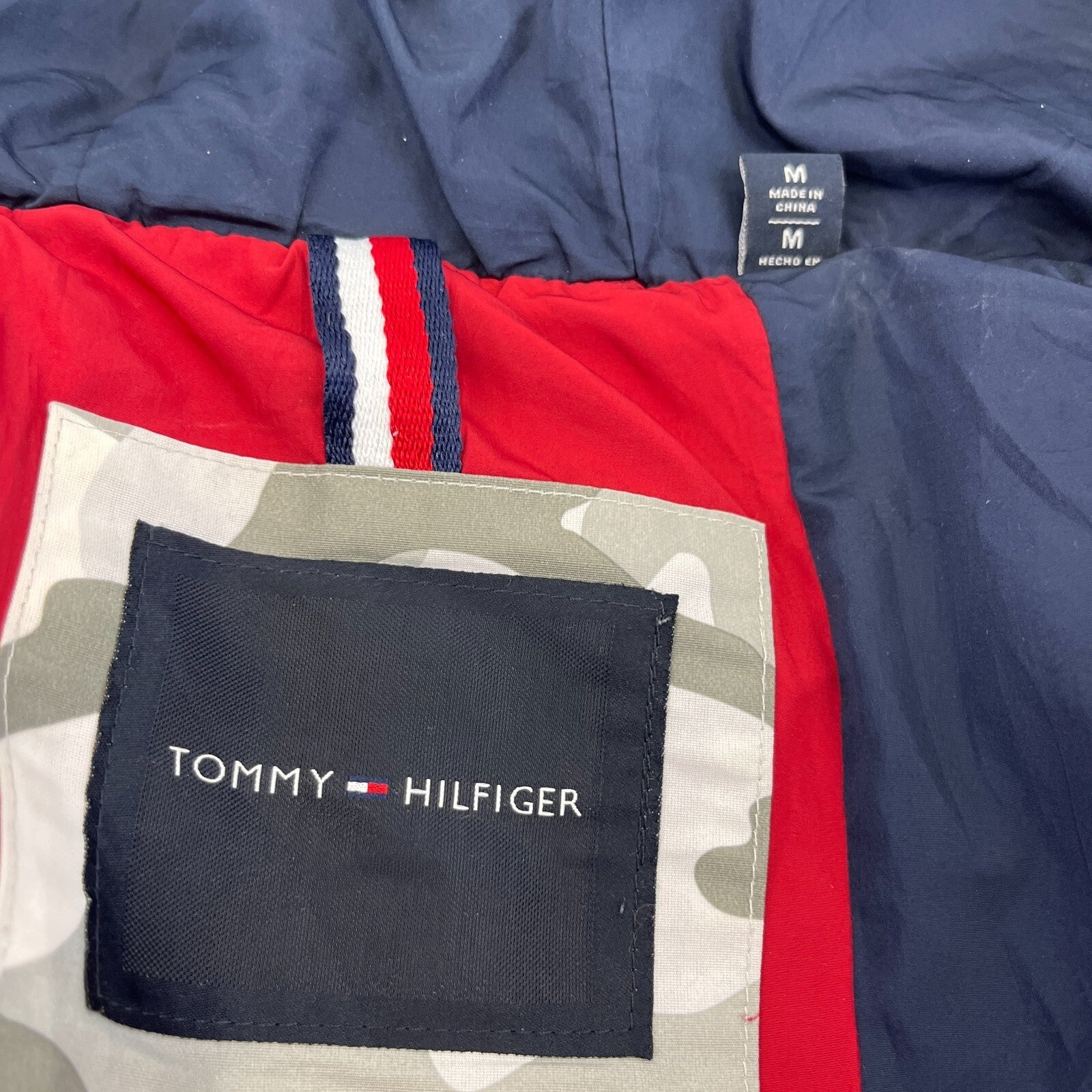 Tommy Hilfiger Camo Hooded Bomber Jacket size M Coat Grey White Water Resistant