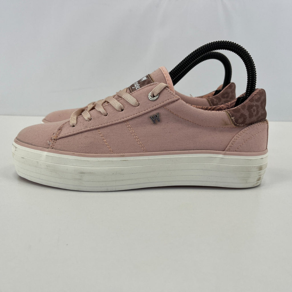 Wrangler Memory Foam Trainers in Pastel Pink UK size 5 / EU 38