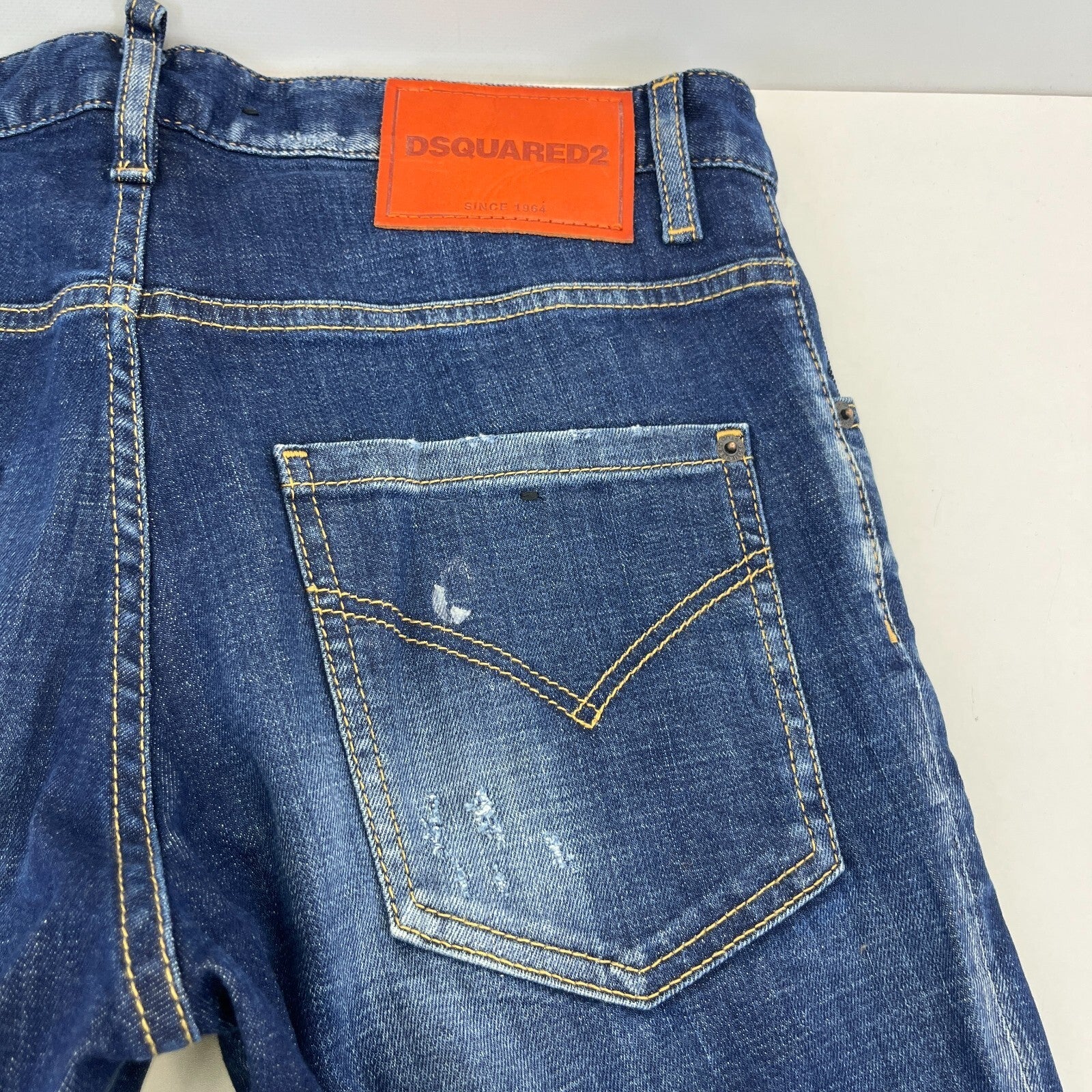 DSquared2 S74LB1010 Original Straight Fit Jeans size 46 W32" L29" Blue Distress