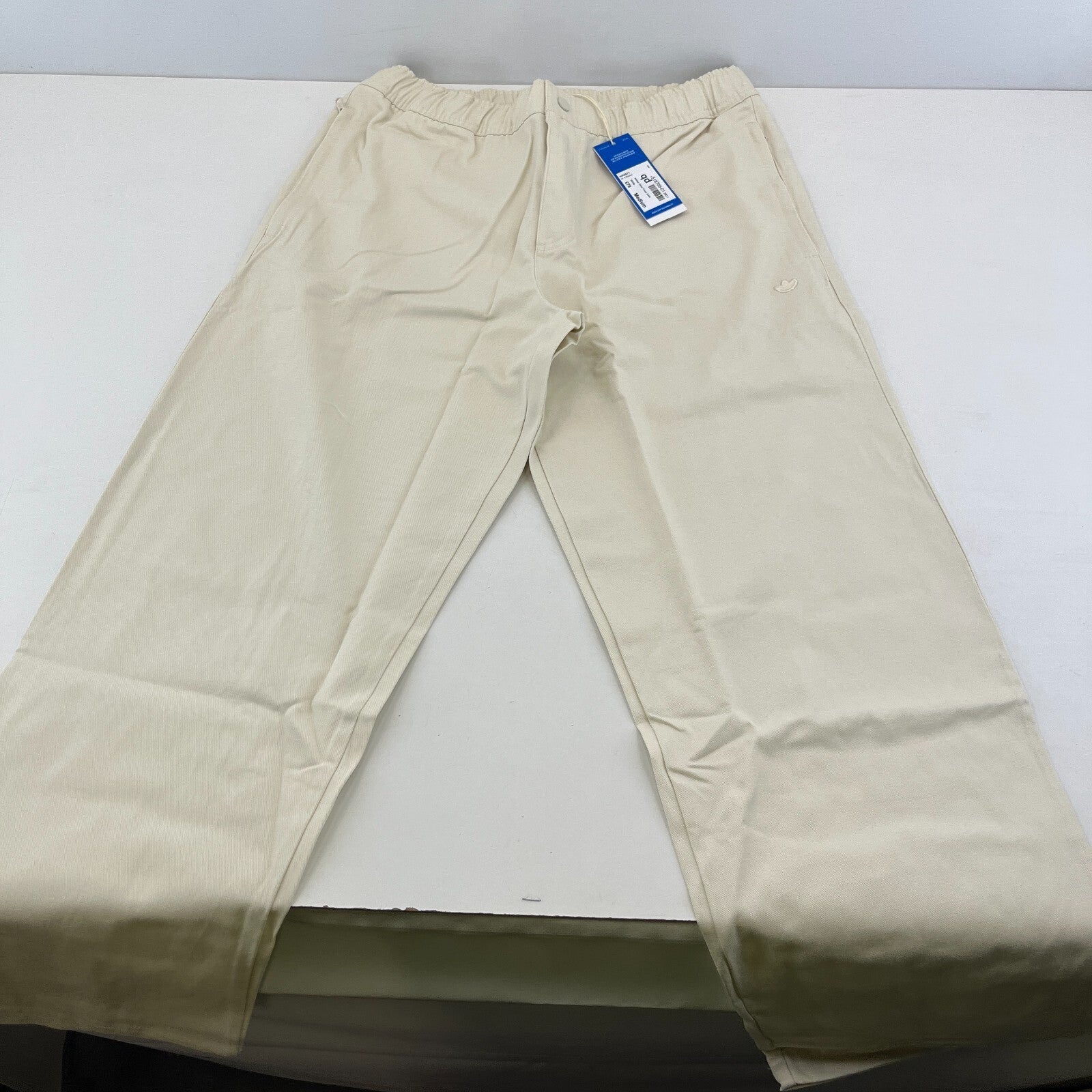 Adidas Originals Chino Pants size M Light Beige Straight Leg Chinos Trousers