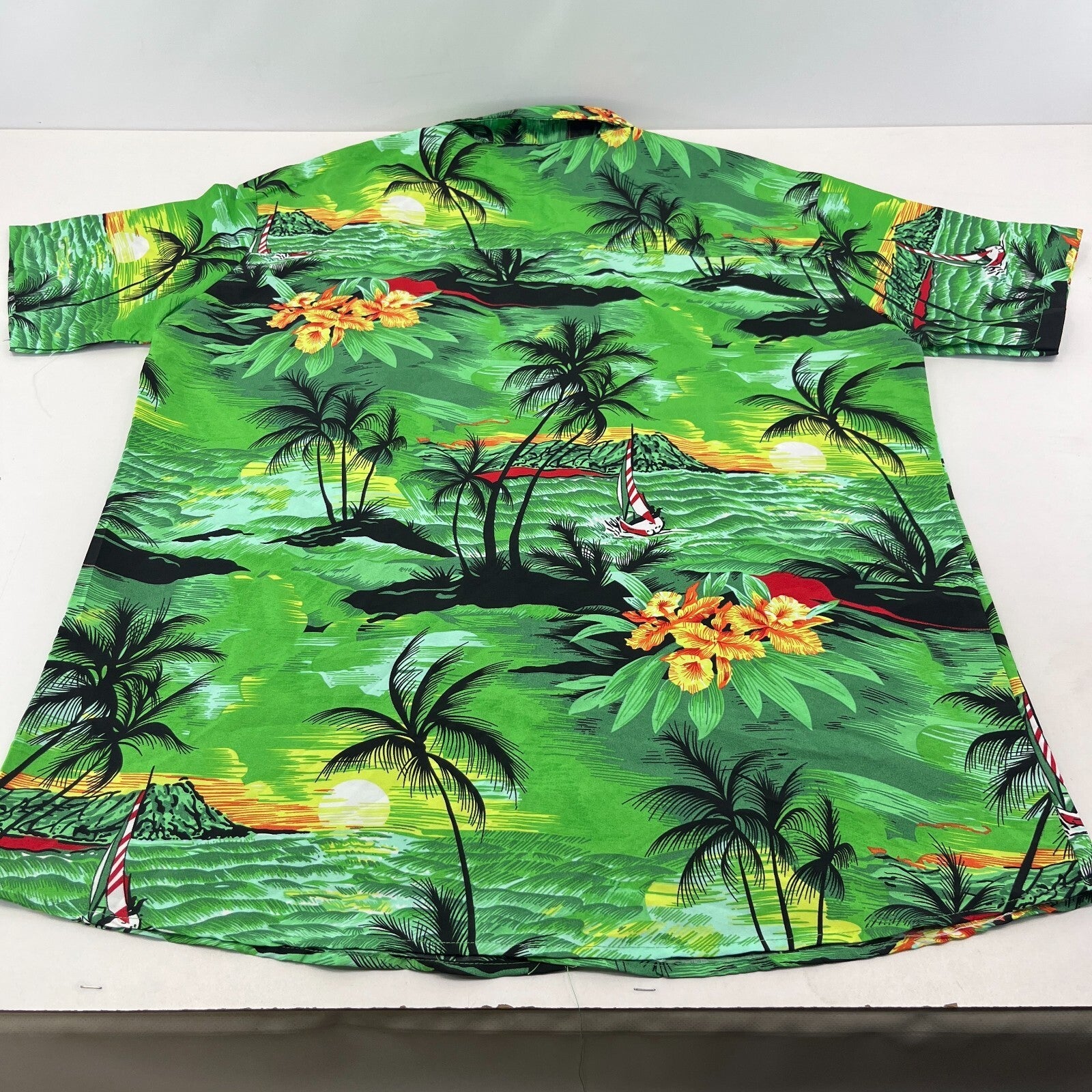 Fight the Wolf Mens Green Hawaiian Shirt Design Short Sleeve Holiday size 2XL