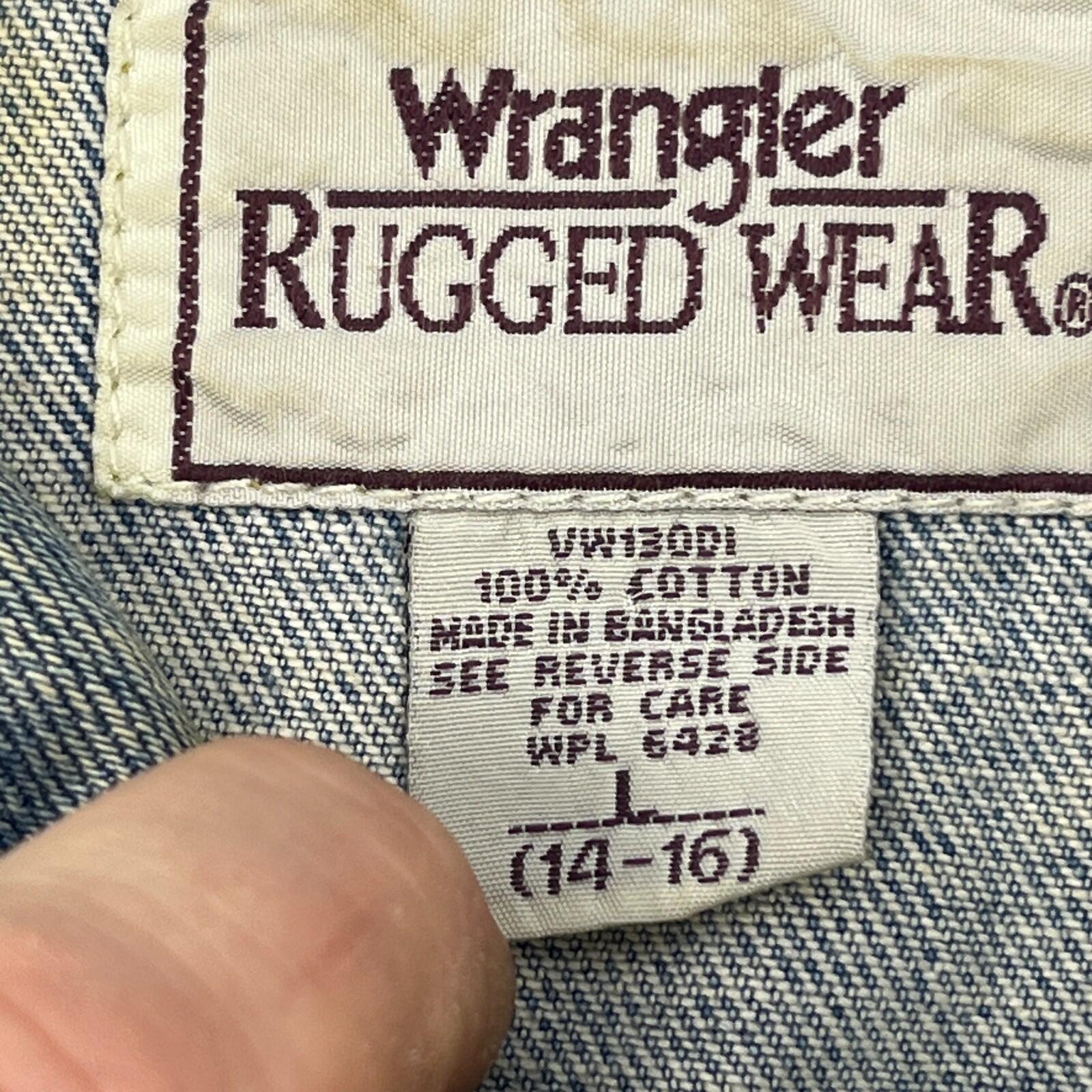 Vintage Wrangler Rugged Wear Denim Jacket with USA Flag size L (14-16) Punk