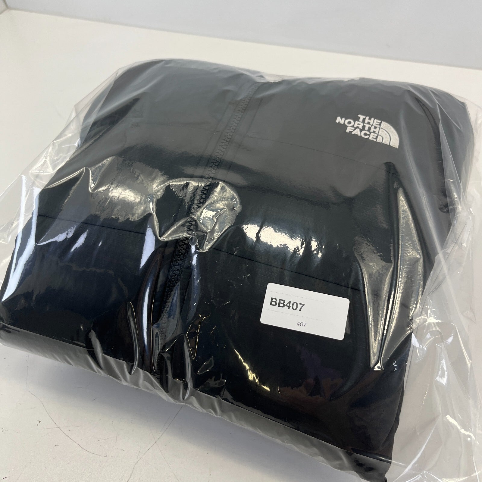 The North Face 550 Down Filled Padded Puffer Jacket in Black Youth Junior XL