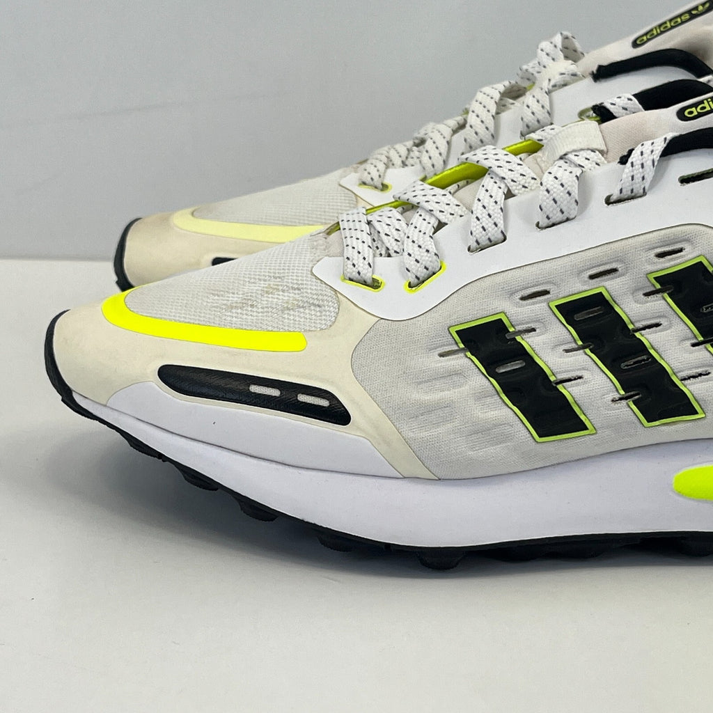 Adidas LA Trainer III S Trainers UK Junior size 5.5 FY7216 White/Black/Fluo