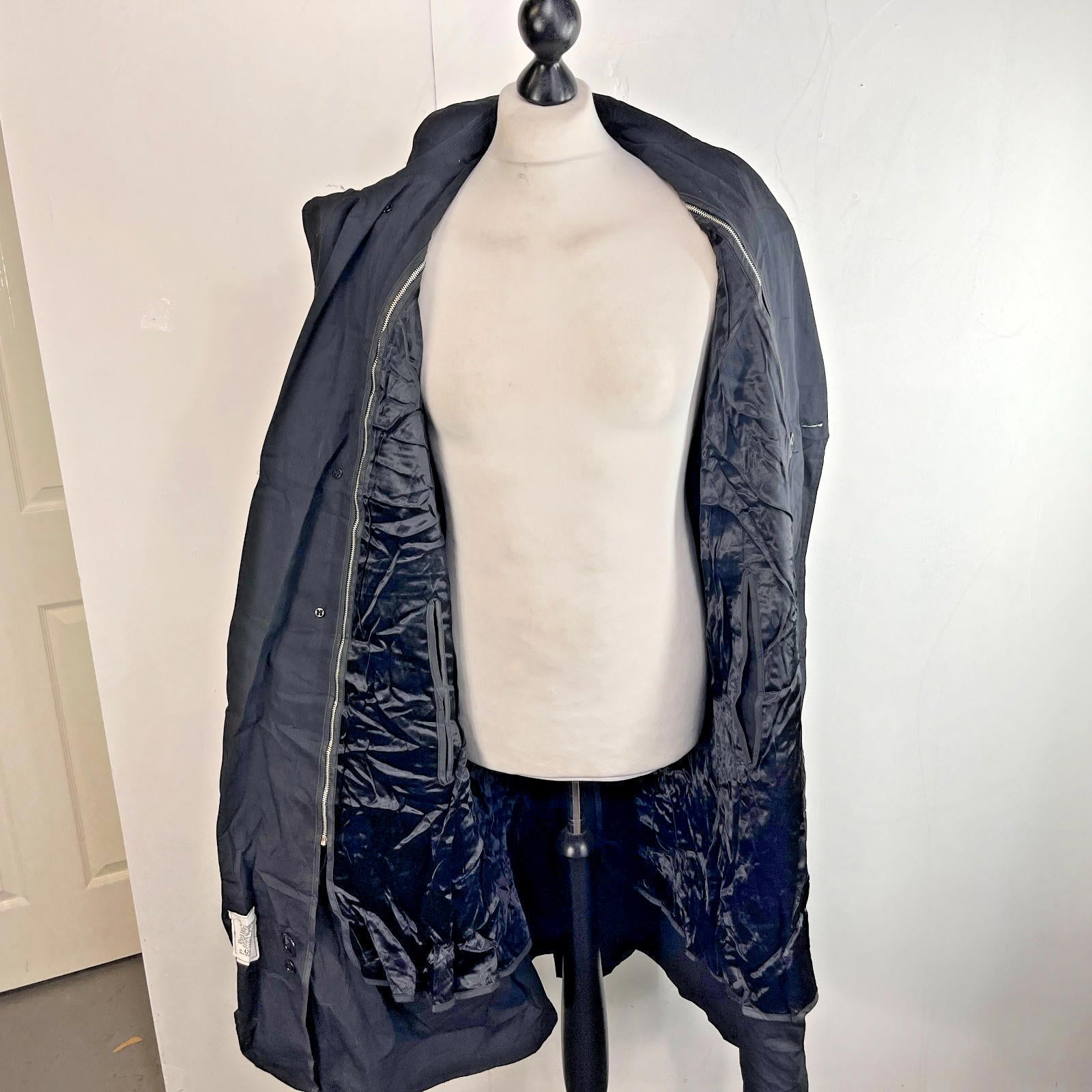 Vintage US Army Military Long Trench Coat Raincoat in Black size 42R